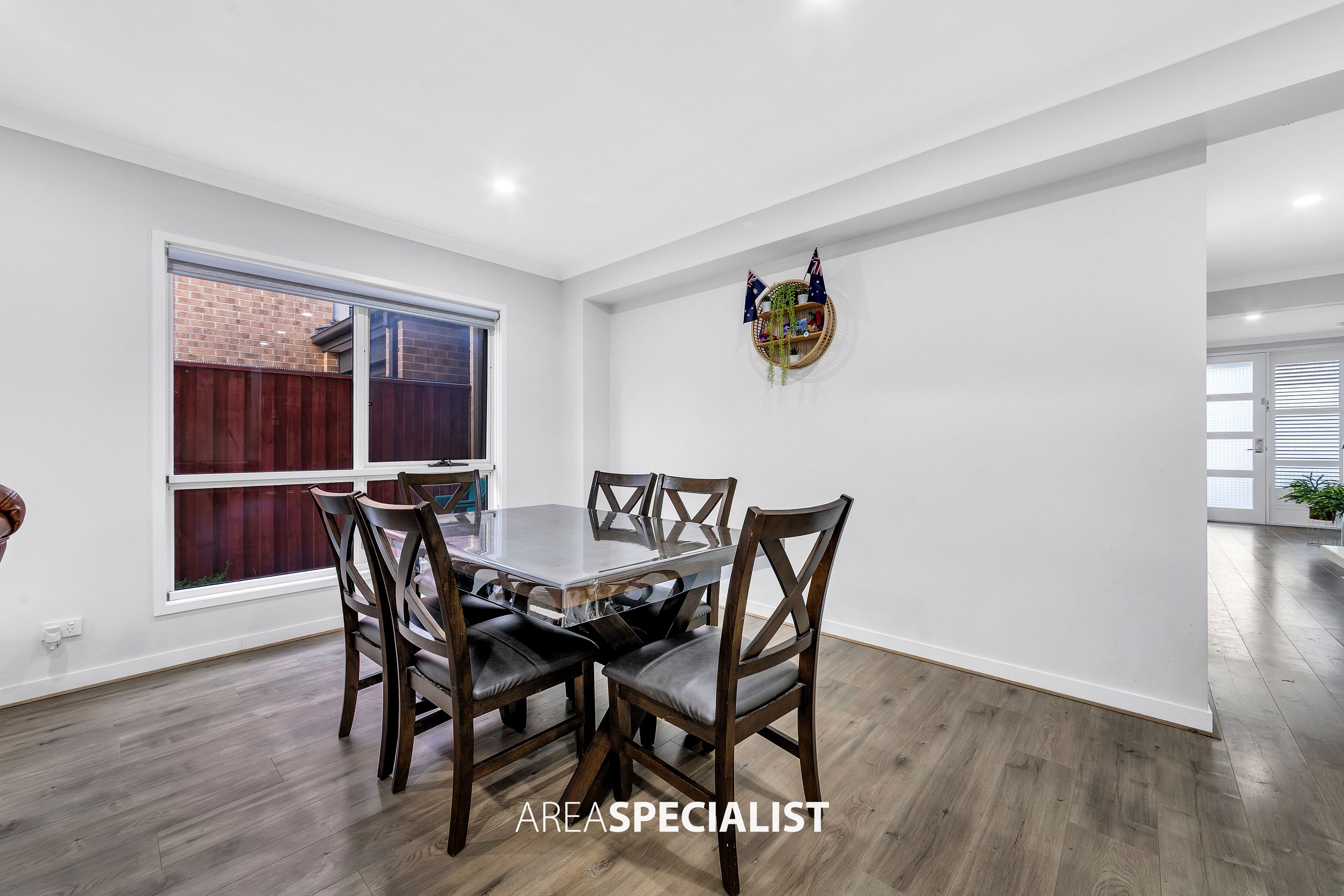 7 Undara Road, Clyde North, Clyde North - Thumbnail 6