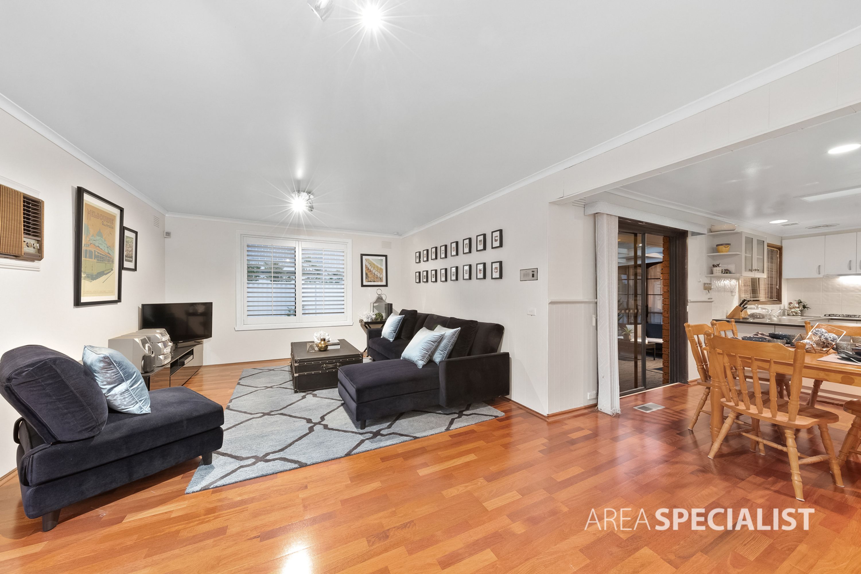 8 Cocoparra Crescent, Taylors Lakes VIC 3038, Taylors Lakes - Thumbnail 3