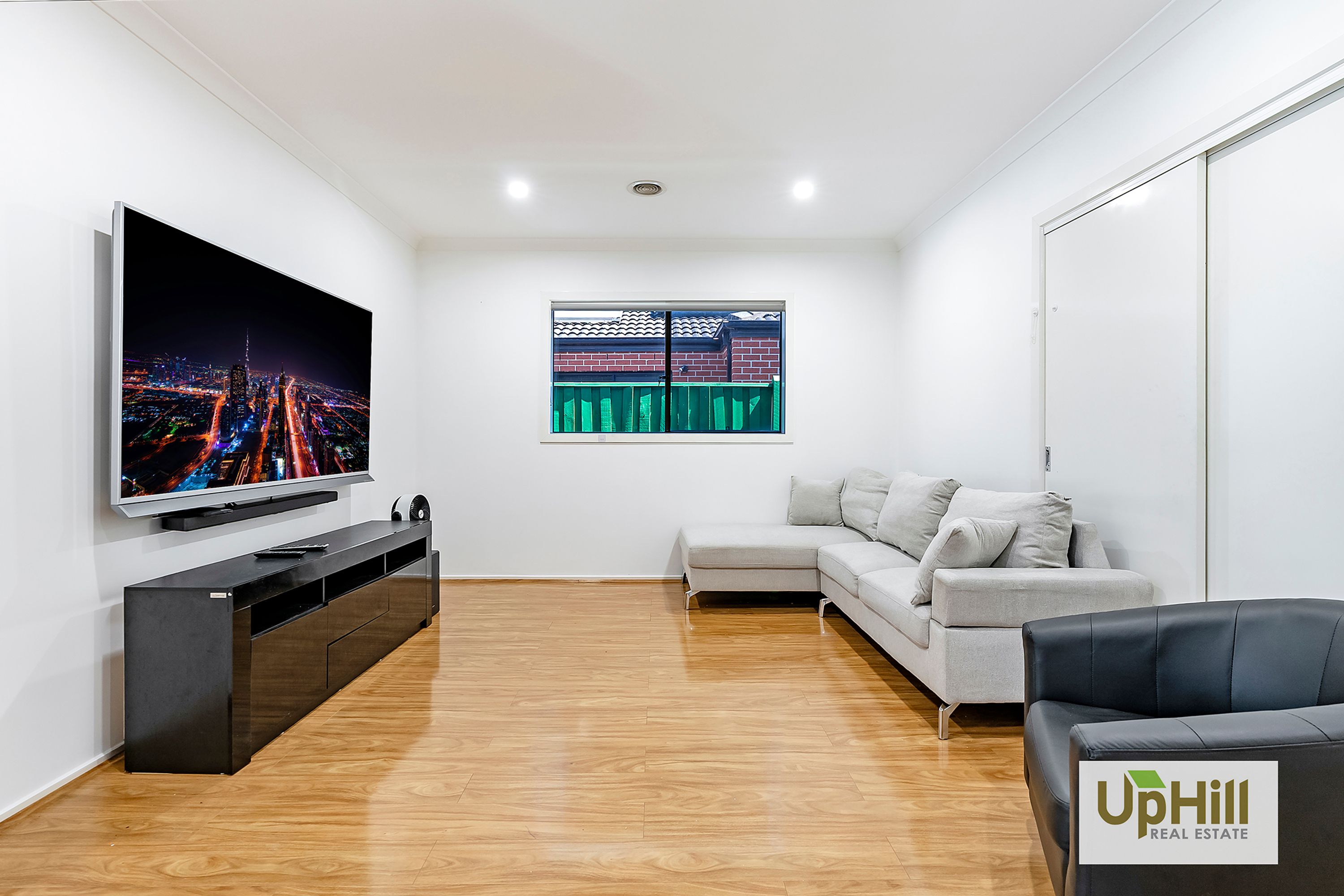 6 Carlyle Crescent, Clyde North - Thumbnail 4