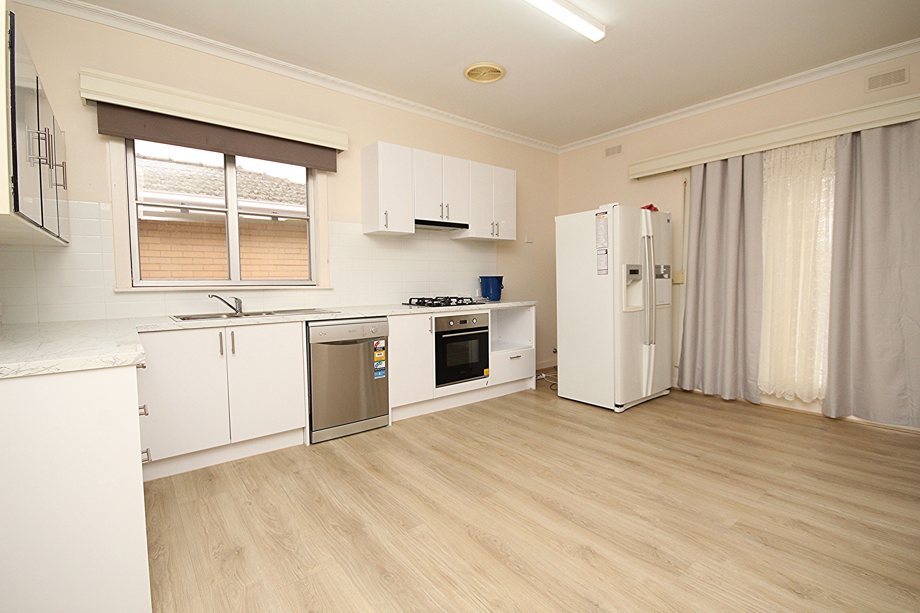 12 Kooyong Street, Horsham VIC 3400, Horsham - Thumbnail 2