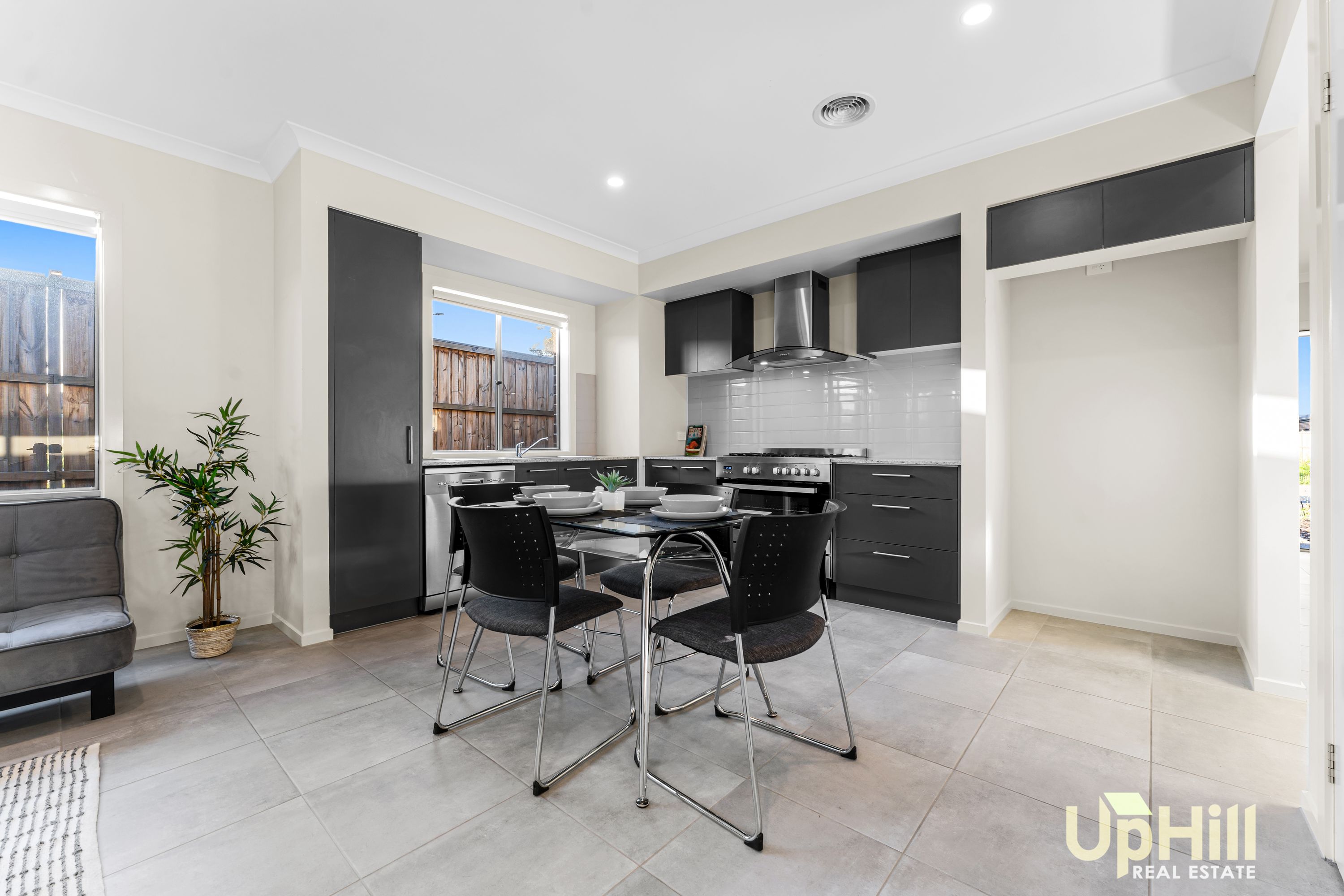 39 Cheddington Road, Cranbourne East - Thumbnail 7