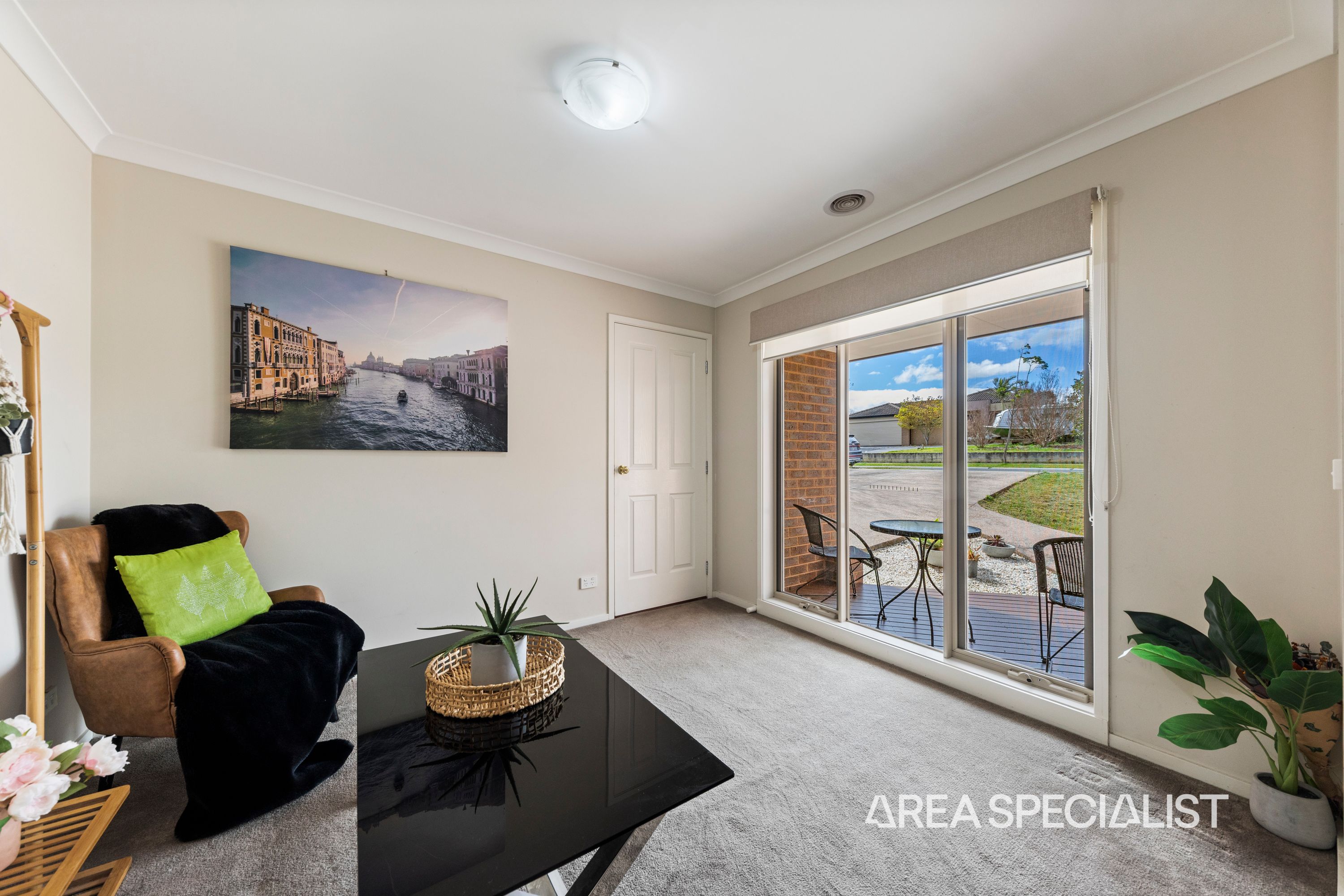 6 CASPIAN CHASE, Pakenham - Thumbnail 7