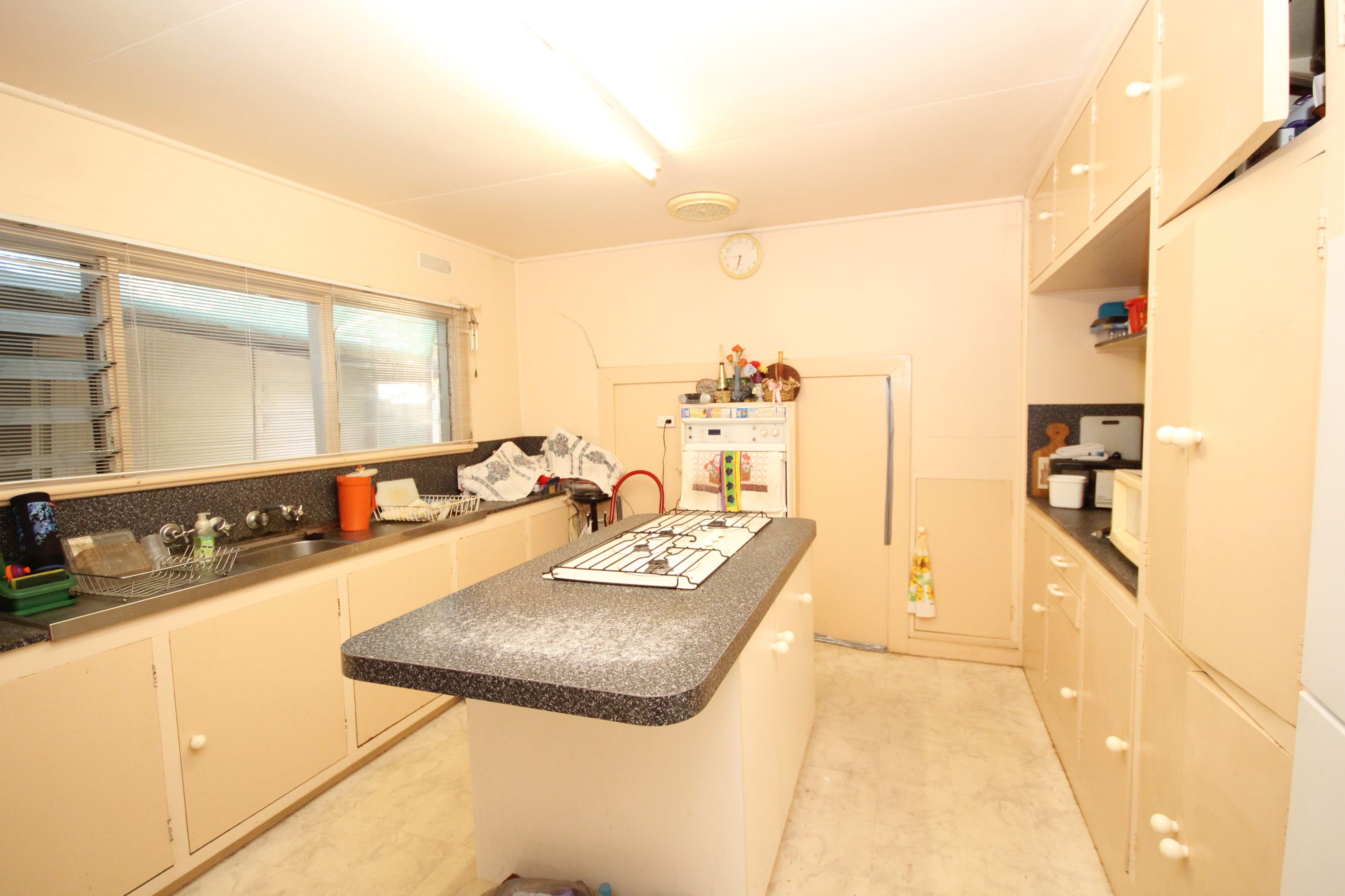 14 Valentine Avenue, Horsham VIC 3400, Horsham - Thumbnail 5