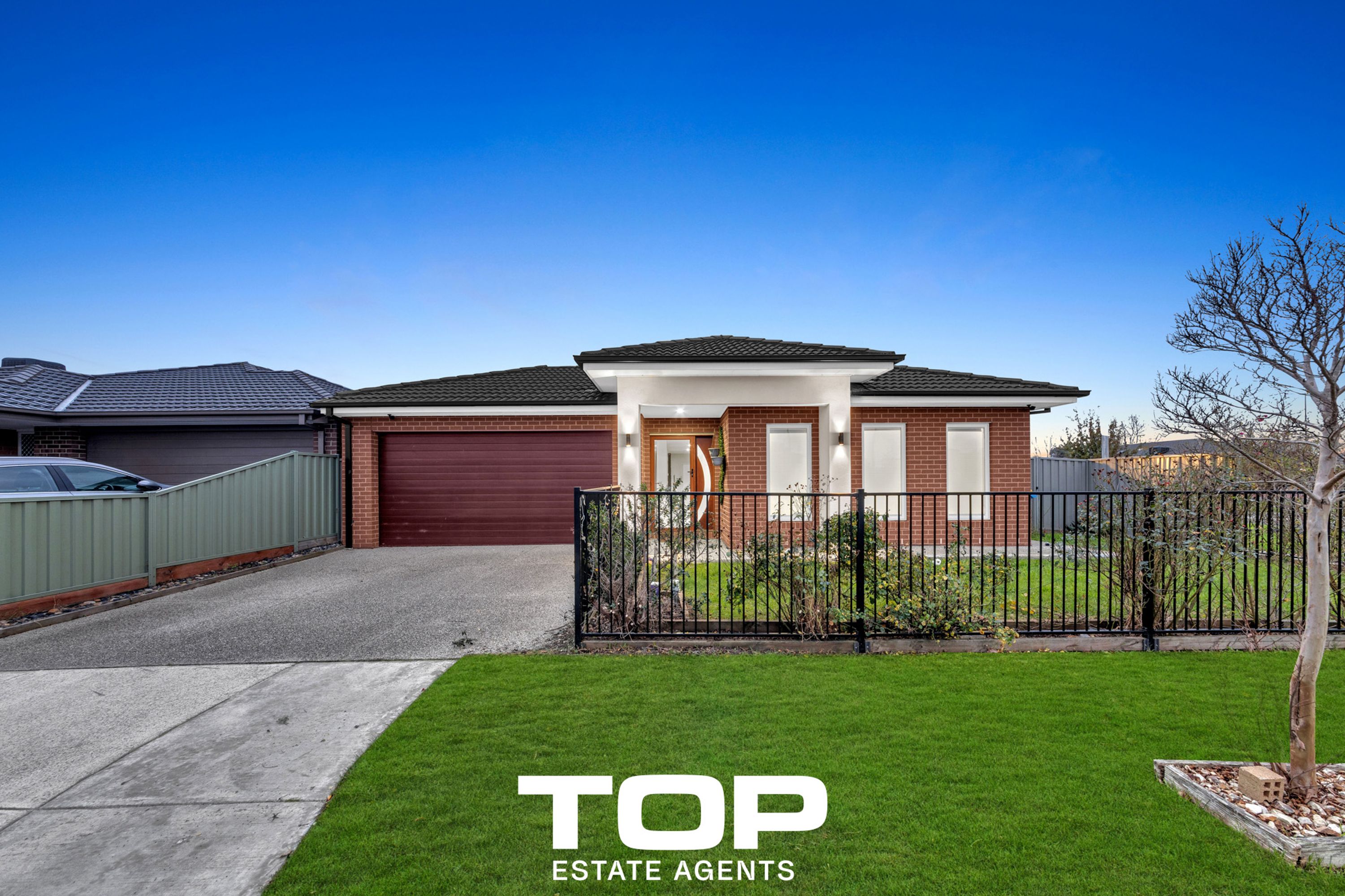 11 Spencer Circuit, Cranbourne East - Image 1