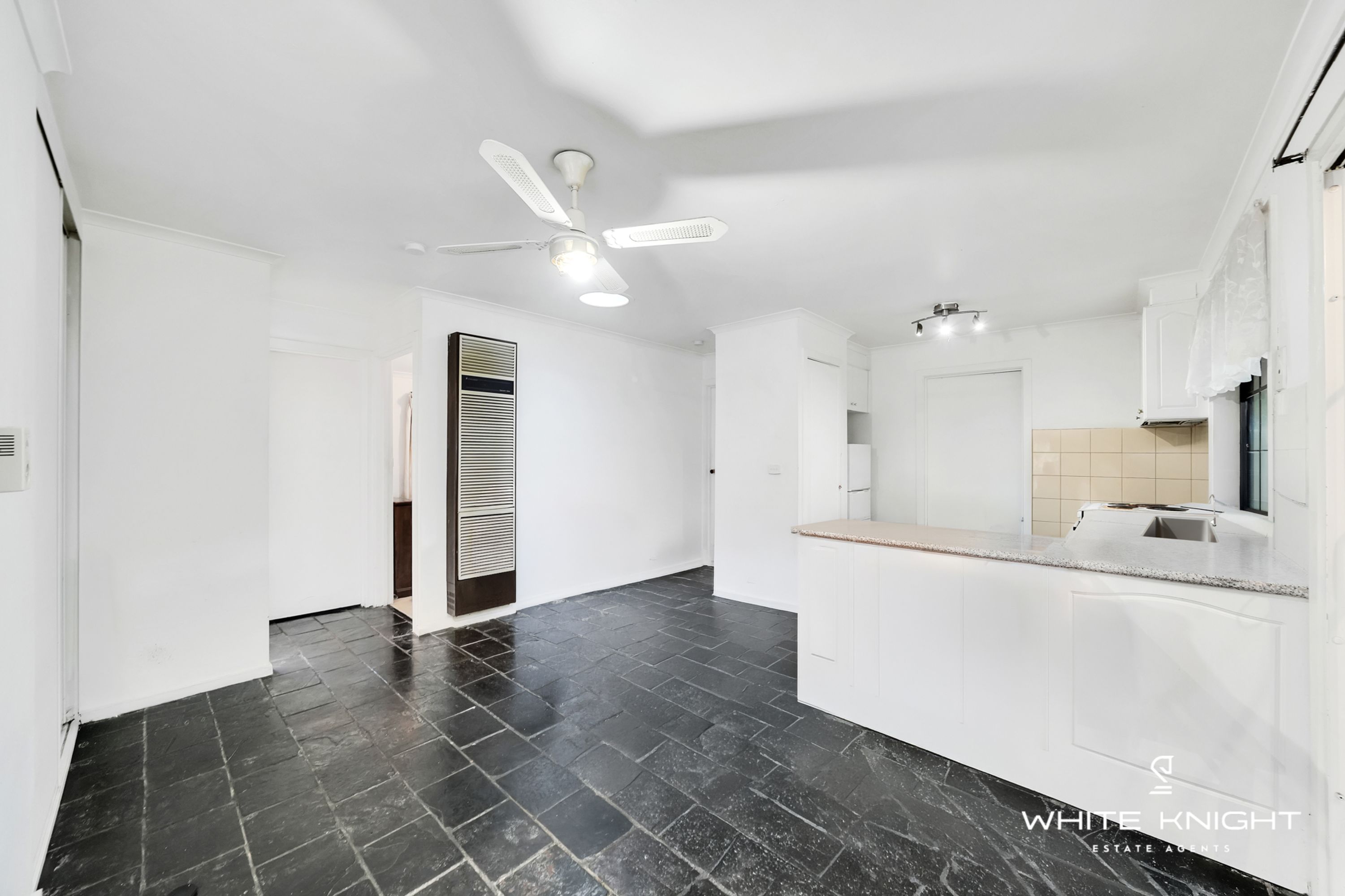 2/79 Avondale Avenue, St Albans VIC 3021, St Albans - Thumbnail 2
