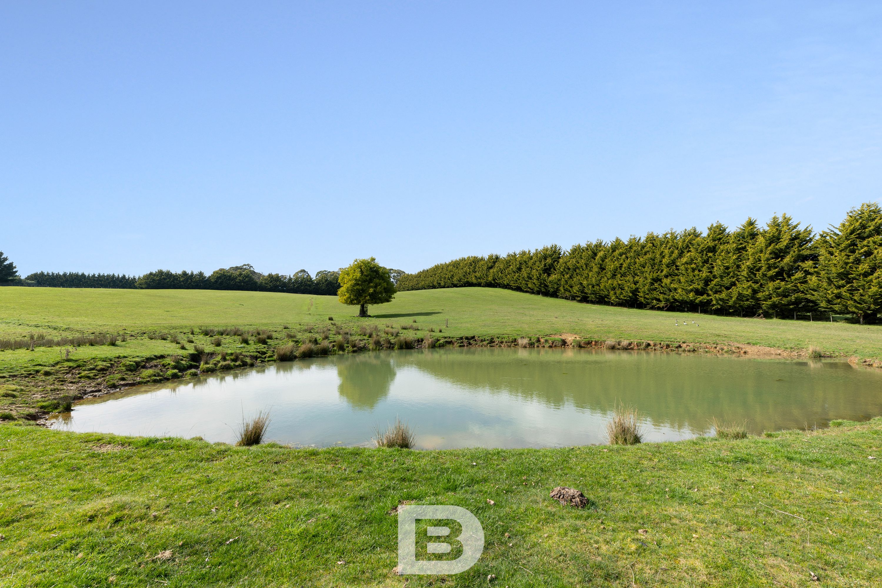 2 Olearys Lane, Spring Hill - Image 1