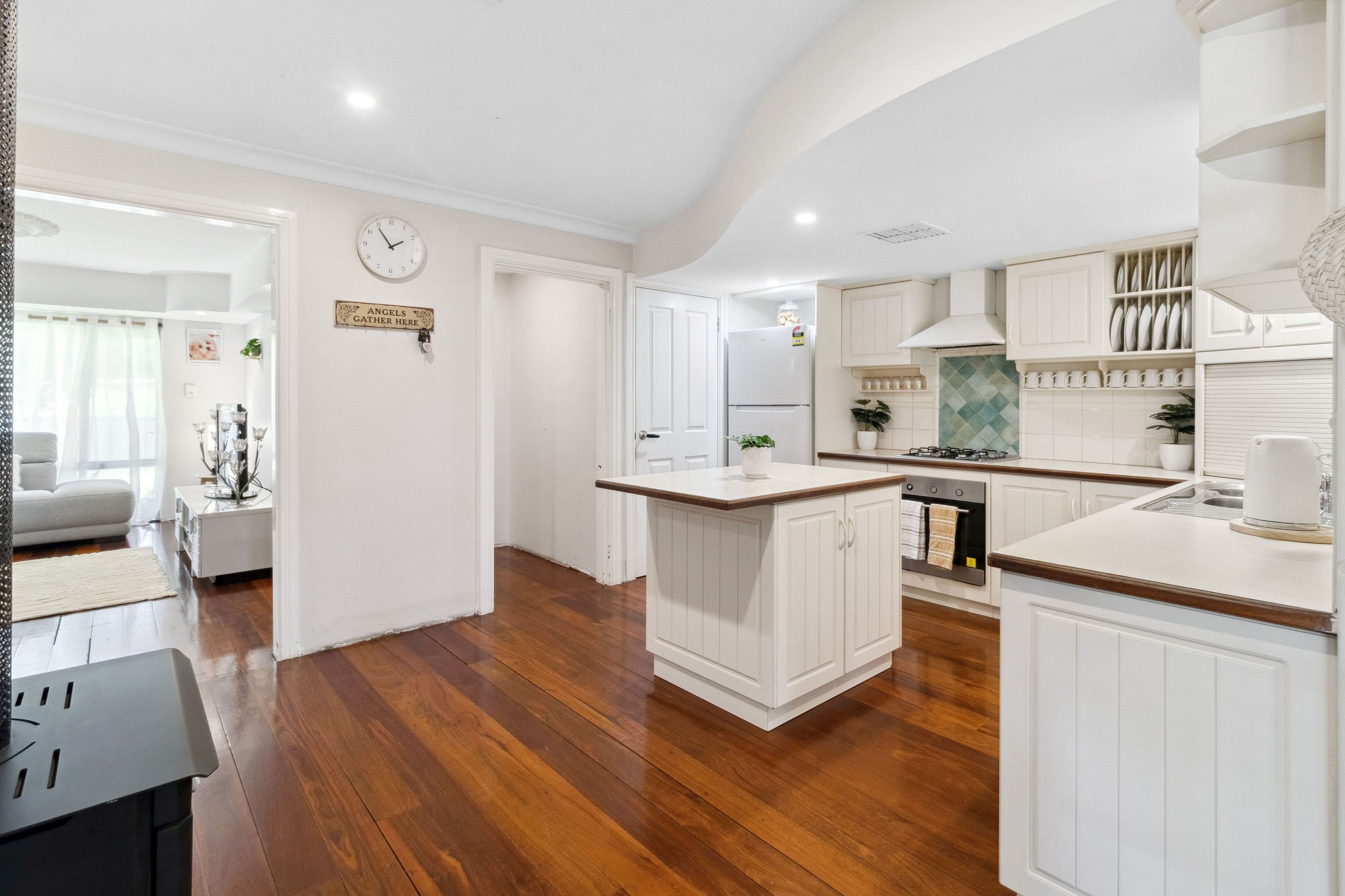 99 Third Avenue, Kelmscott - Thumbnail 6