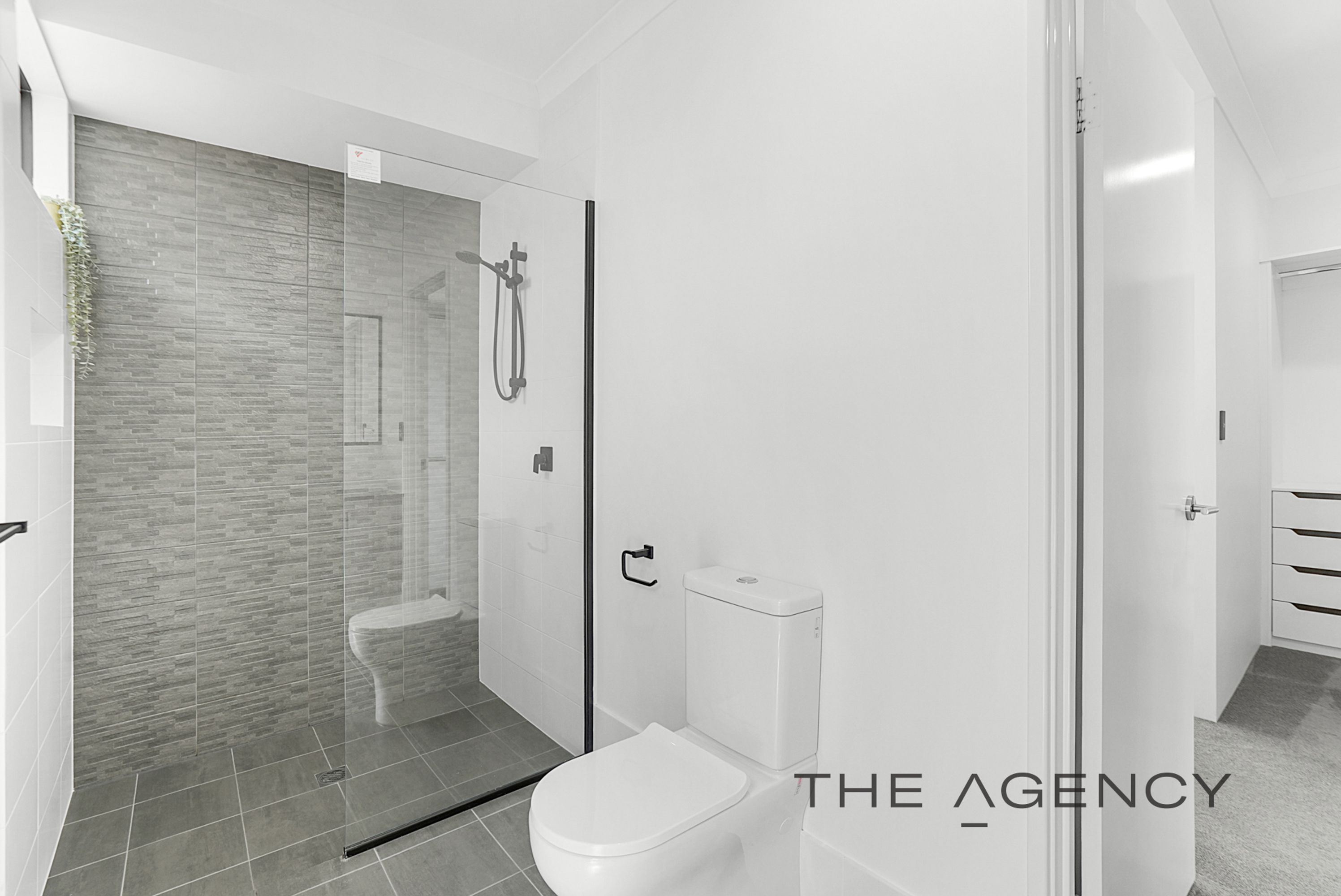 20 Celestine Way, Treeby - Thumbnail 8