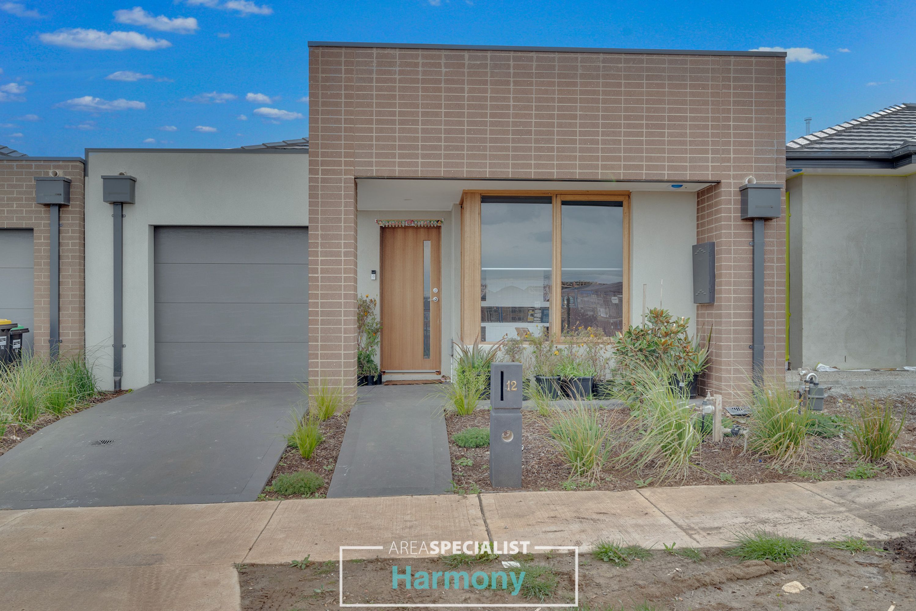 12 Chateau Promenade, Deanside, VIC 3336