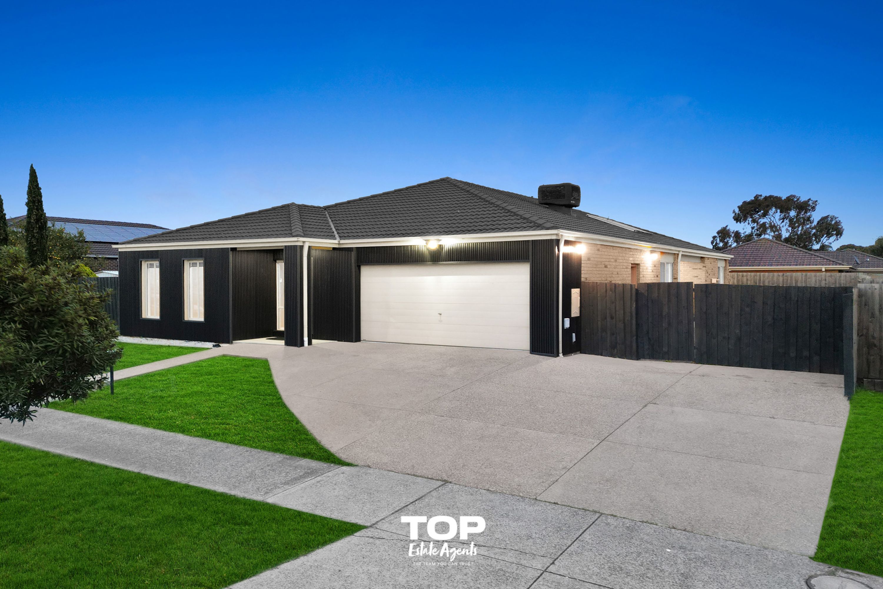 13 Sunbird Avenue, Cranbourne - Thumbnail 2