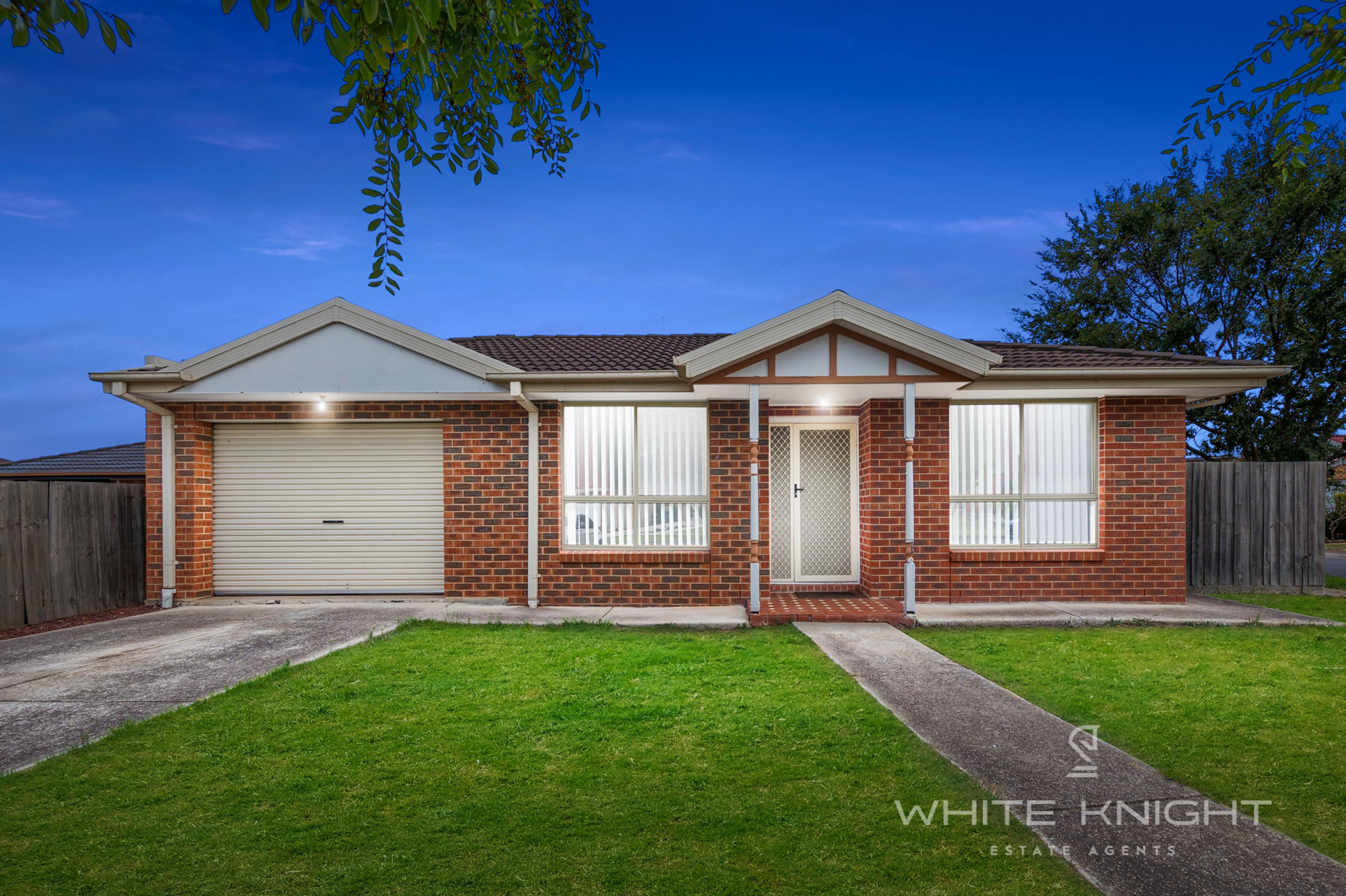 6 McNicholl Way, Delahey VIC 3037, Delahey - Thumbnail 2