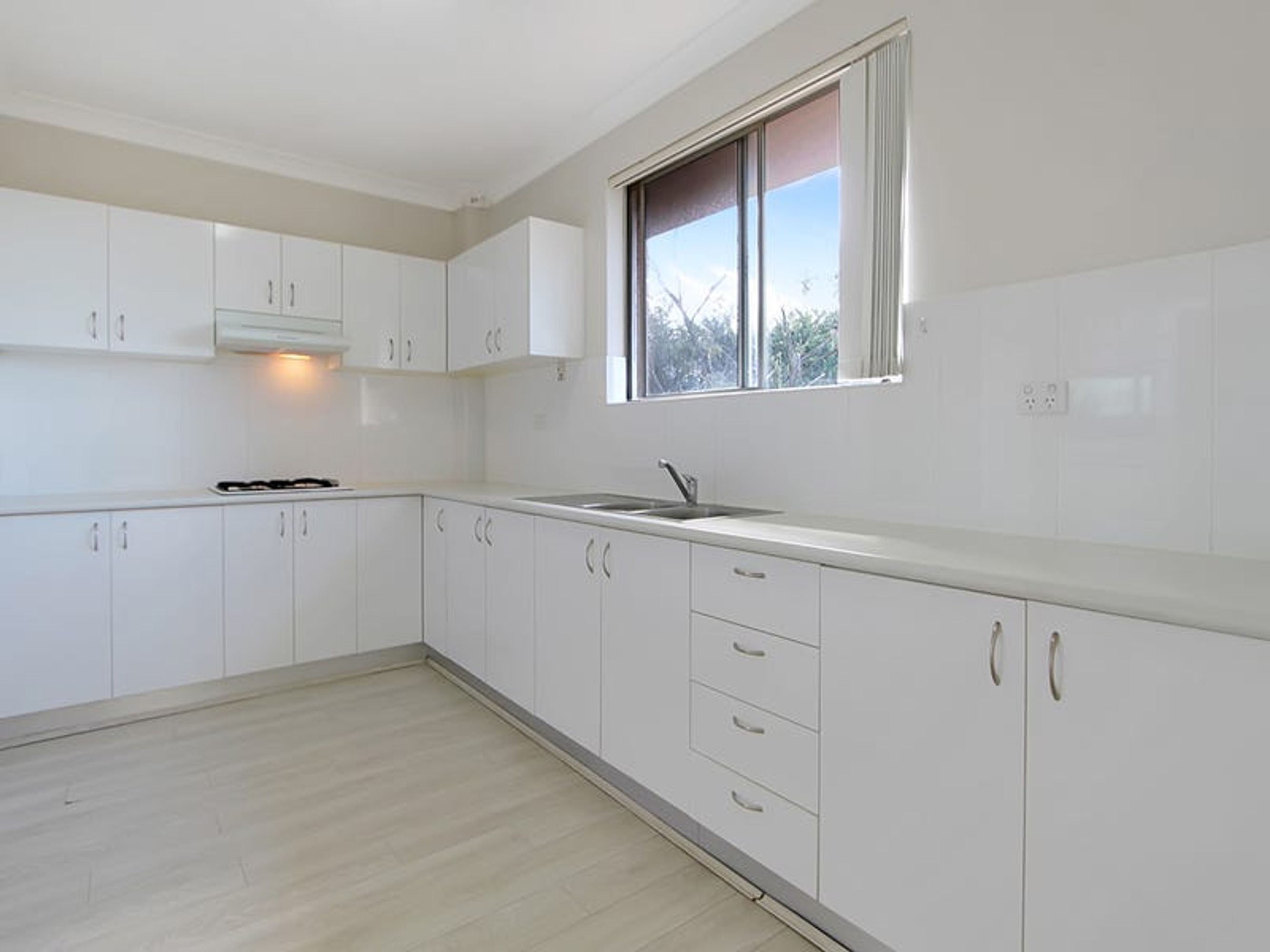 9/190 Queen Victoria Street, Bexley, Bexley - Thumbnail 3