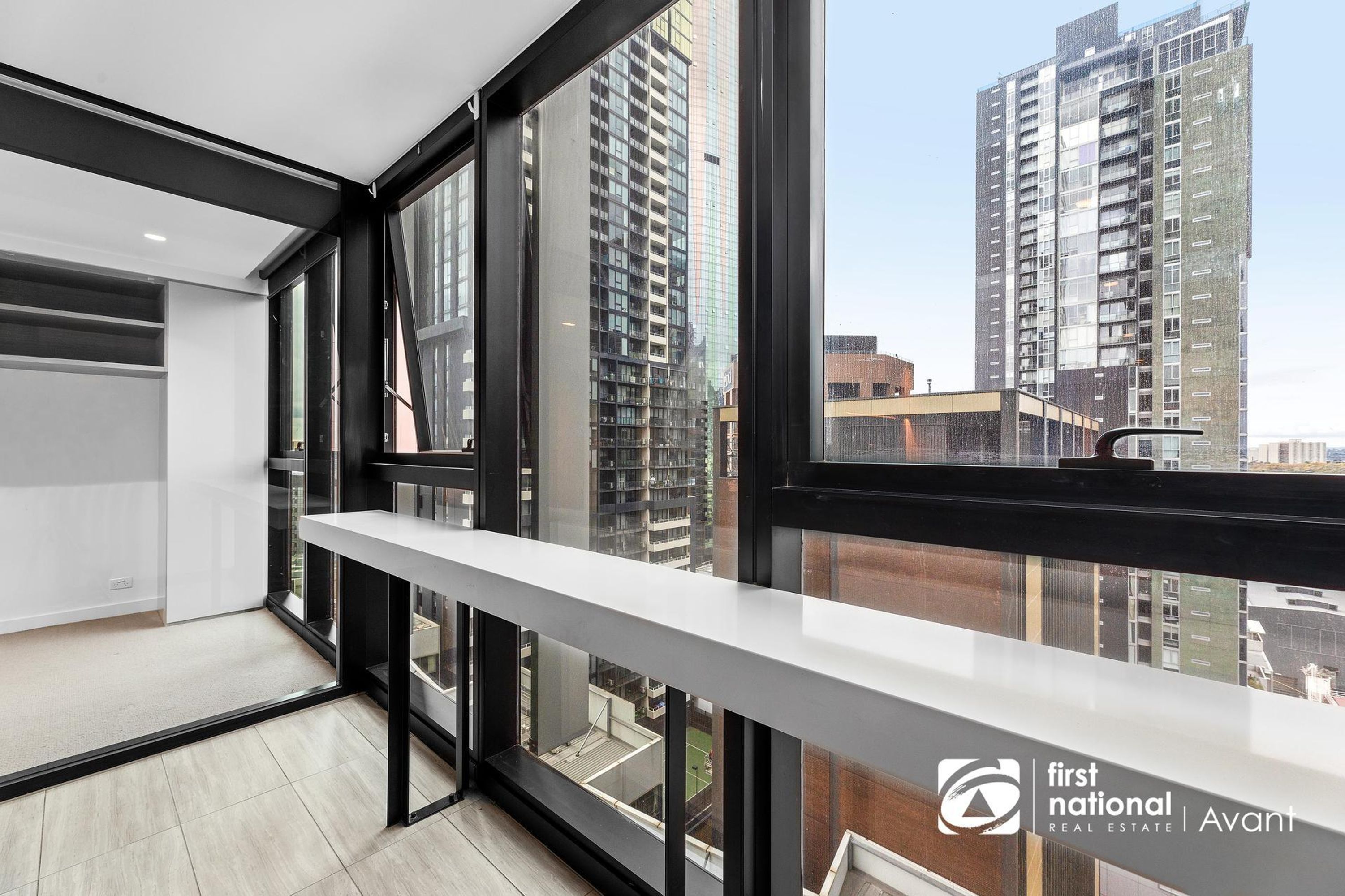 1902/462 Elizabeth Street, Melbourne - Thumbnail 5