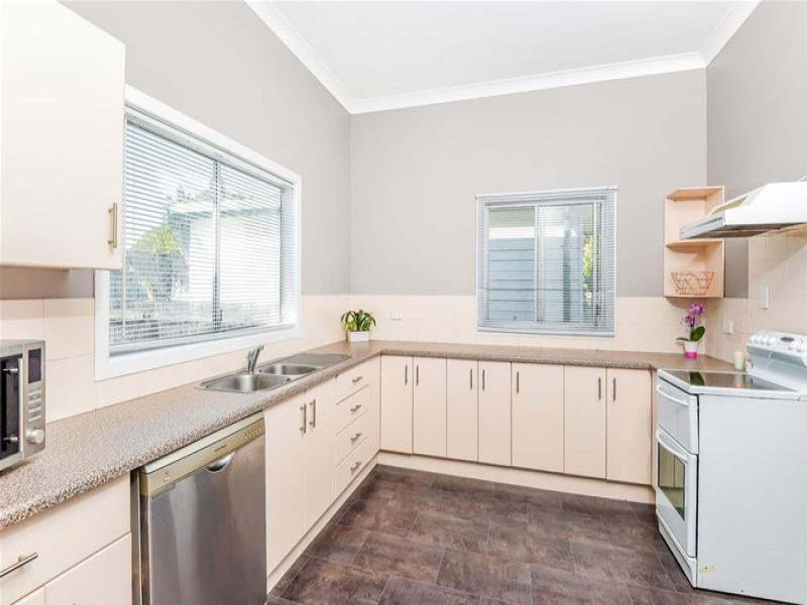 208 Powell Street, Grafton - Thumbnail 4