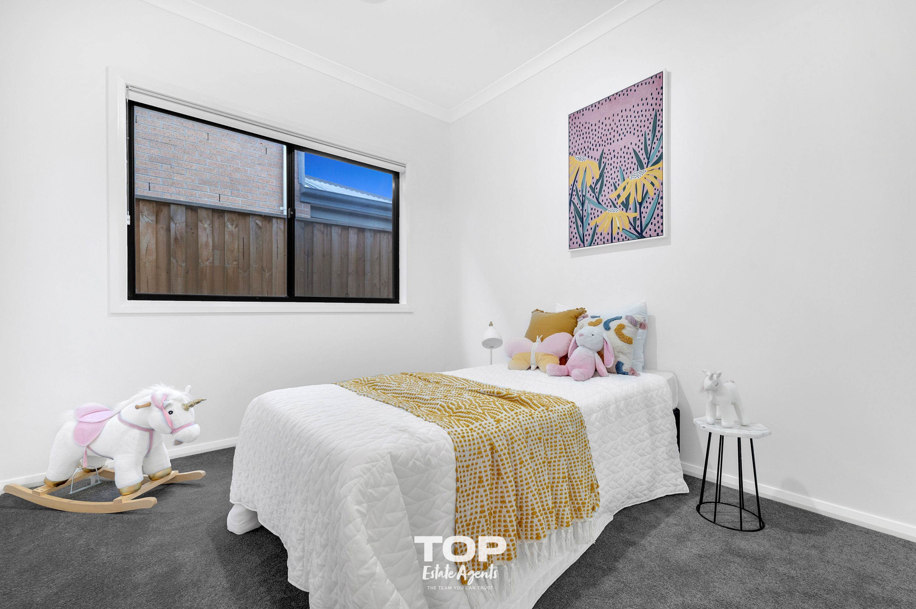 12 Diversity Road, Clyde North - Thumbnail 3