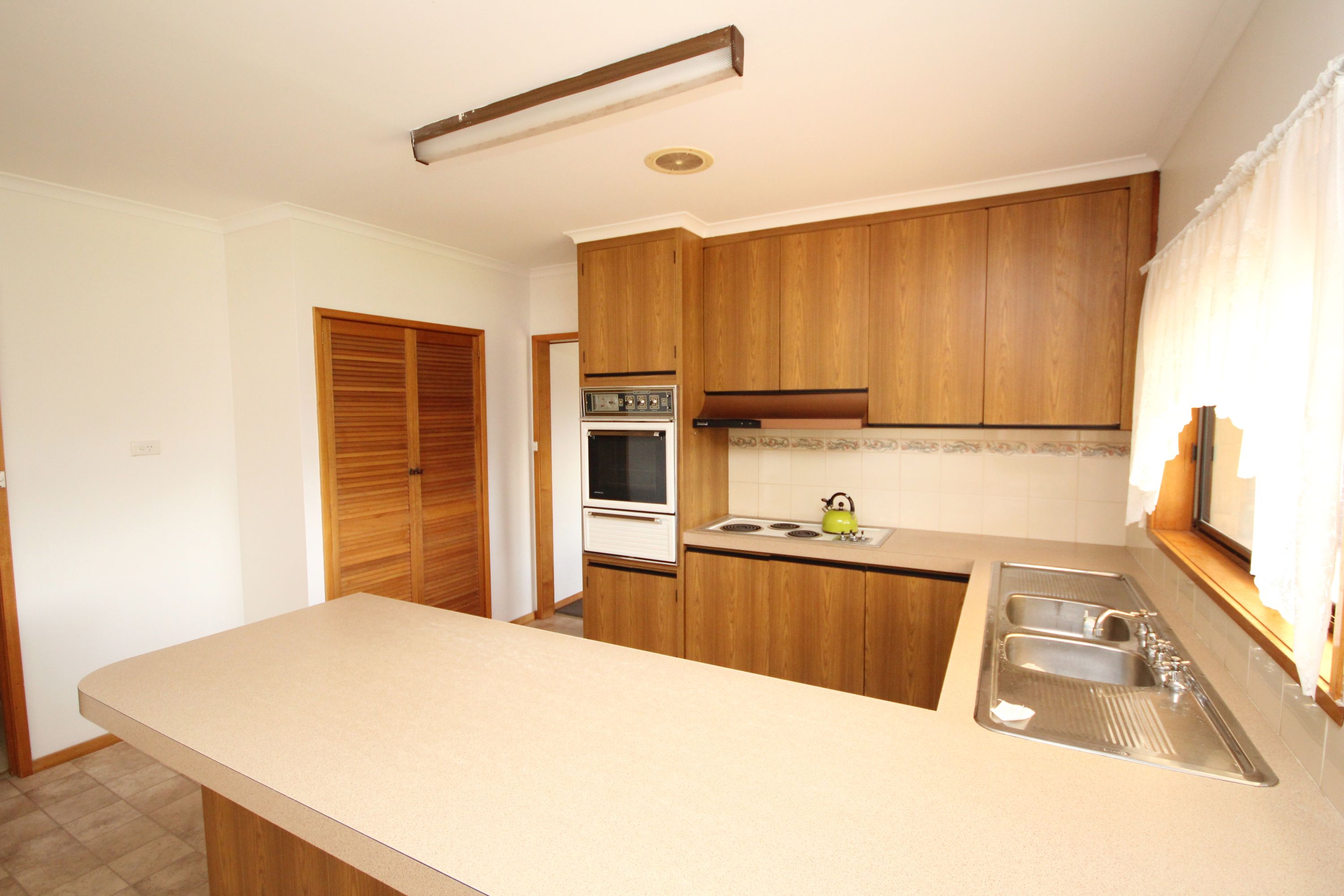 7 Morson Street, Horsham VIC 3400, Horsham - Thumbnail 2