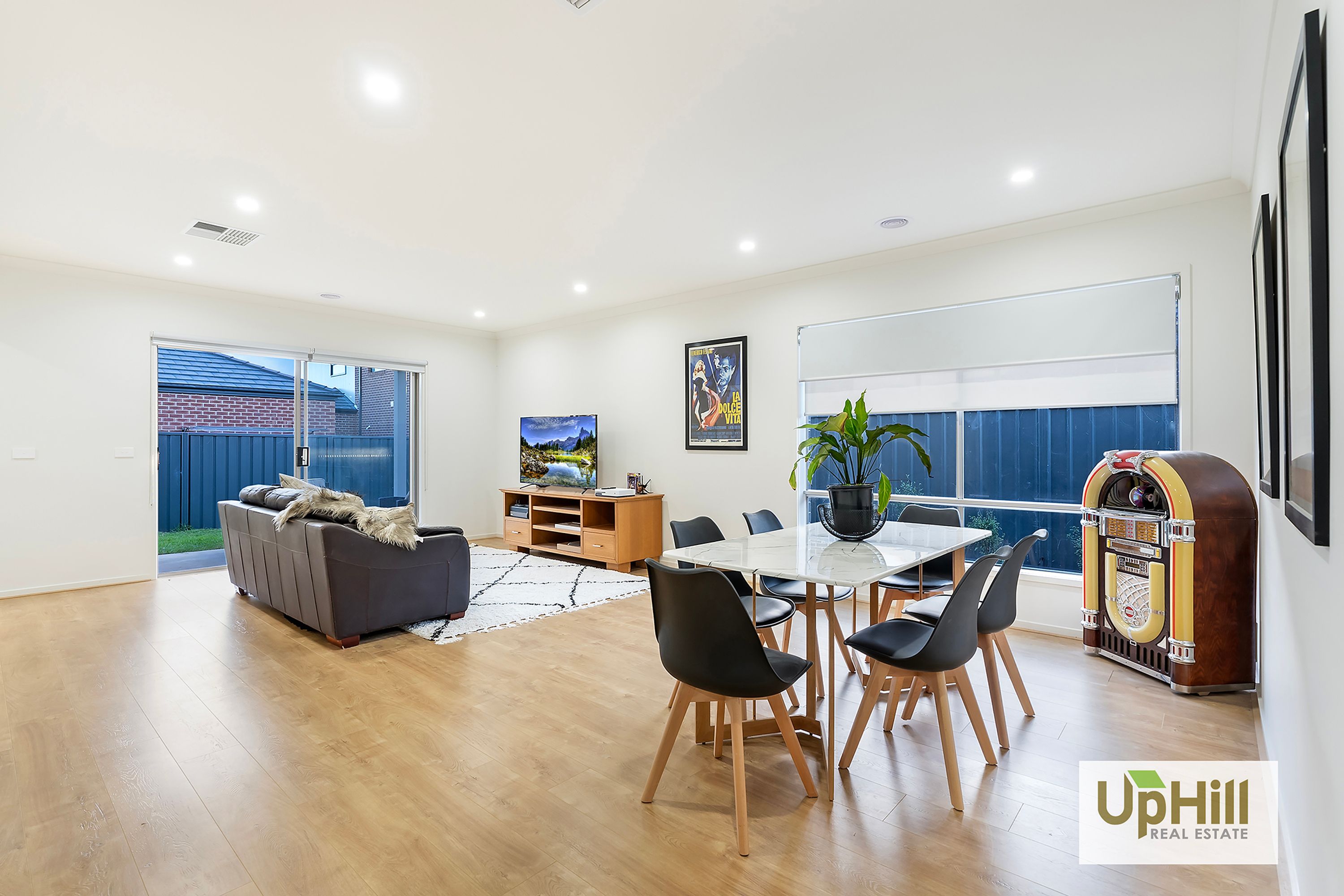 75 Athenaeum Avenue, Clyde North - Thumbnail 2