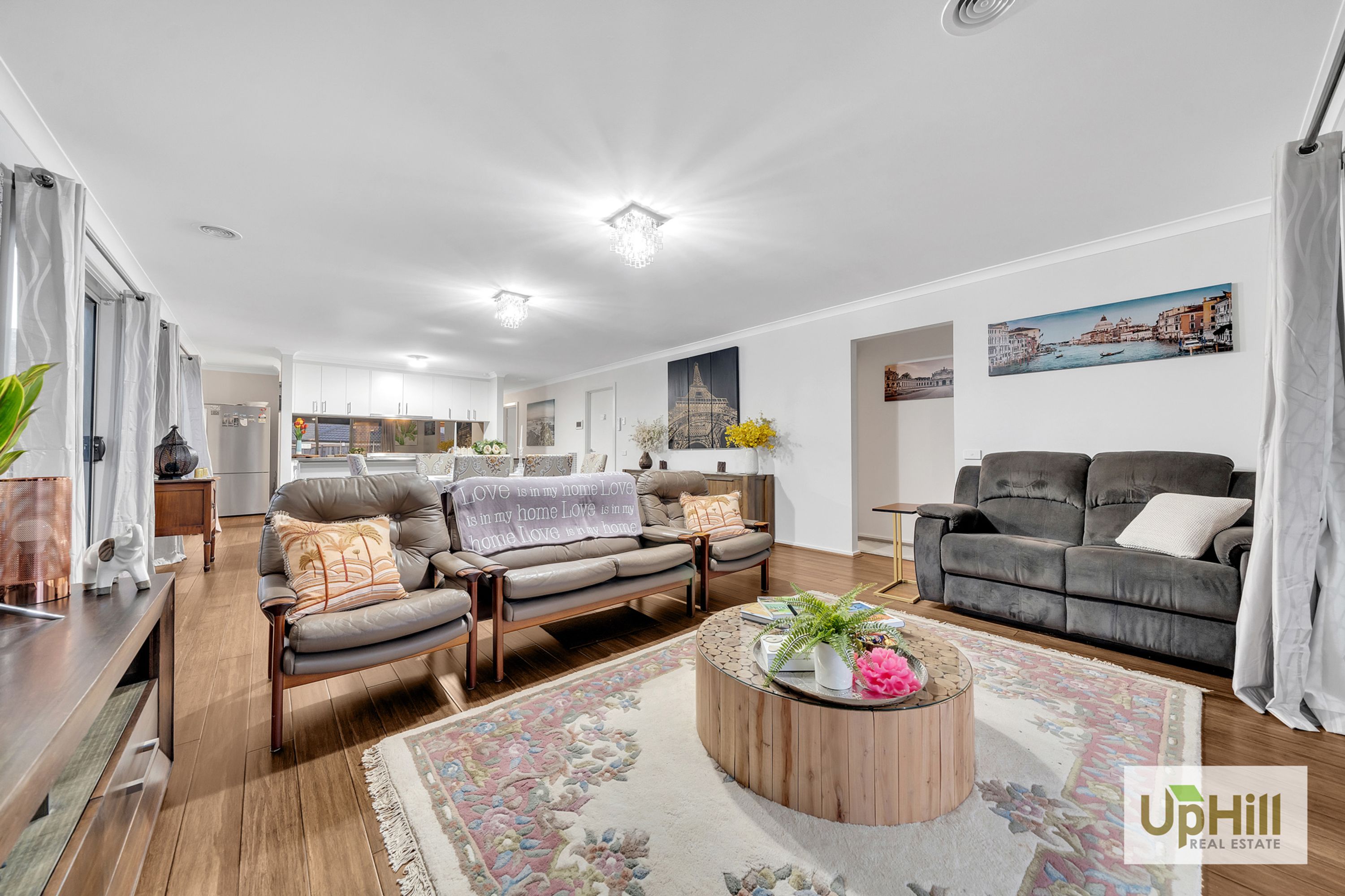 15 EVERARD AVENUE, Clyde North - Thumbnail 8