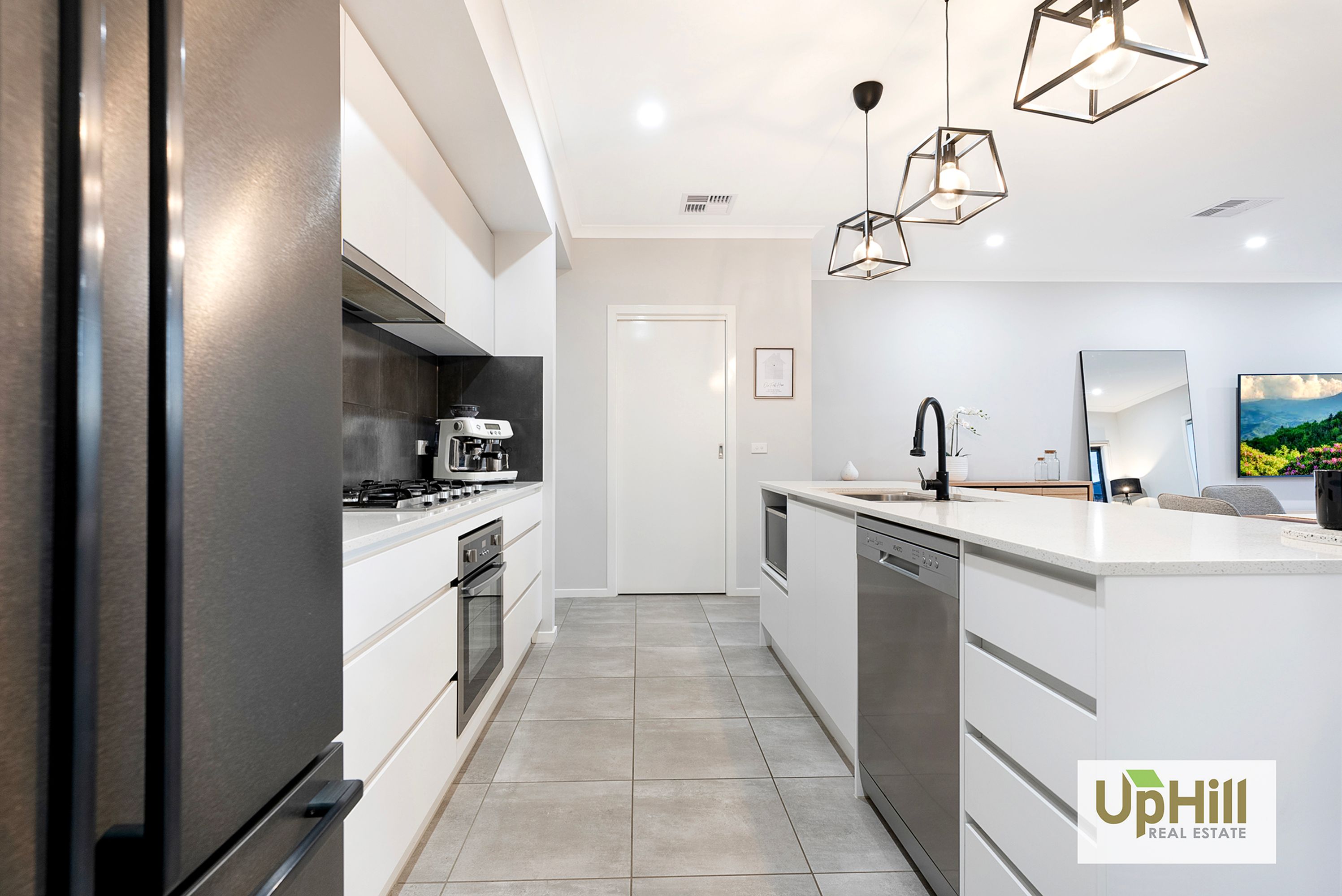103 Picnic Avenue, Clyde North - Thumbnail 5