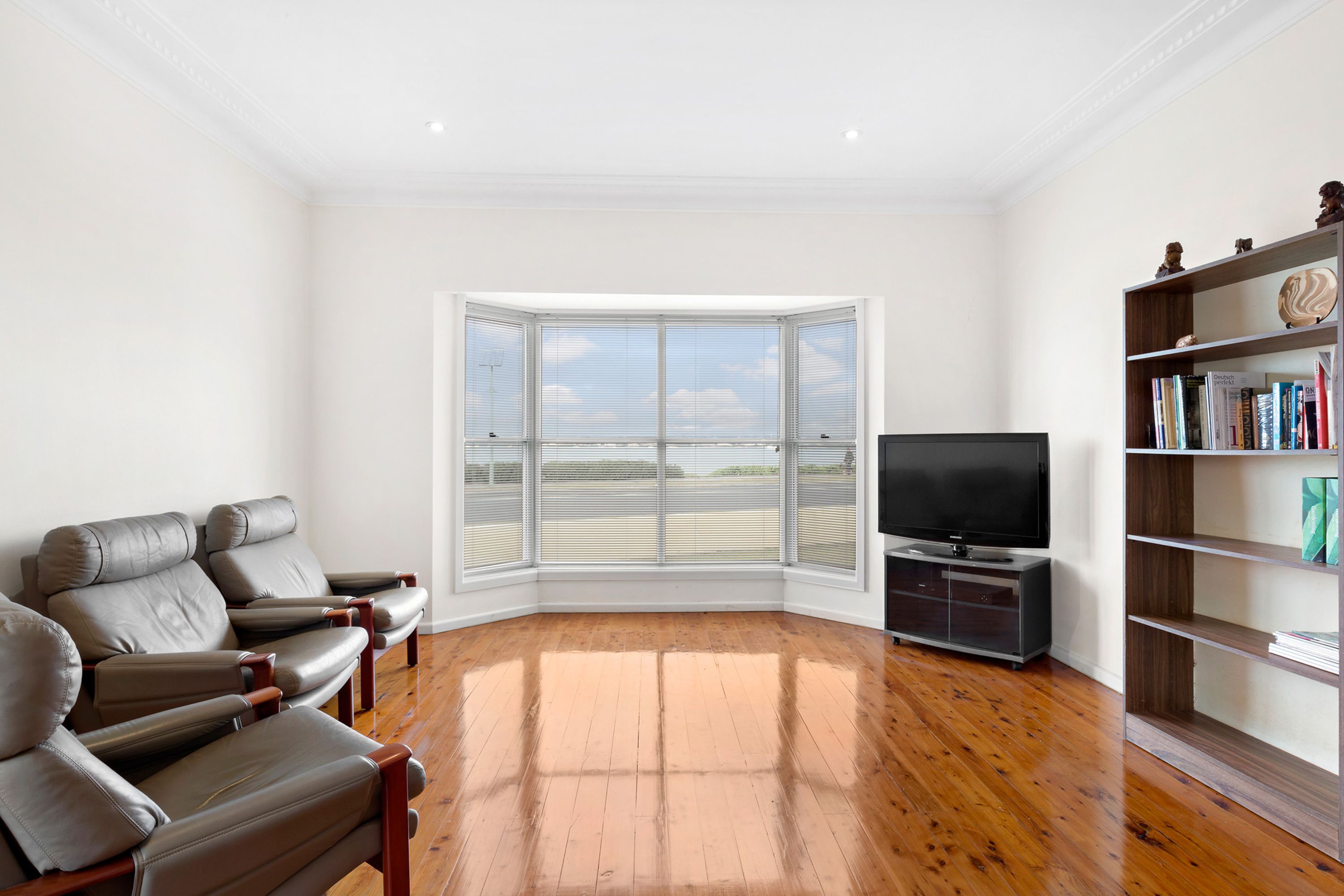 35 Riverside Drive, Sans Souci - Thumbnail 6