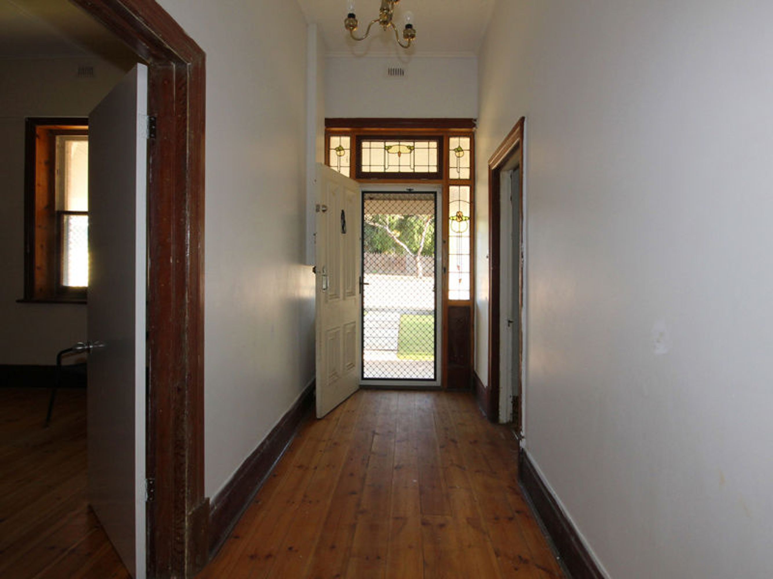 75 McHenry Street, Murray Bridge, SA 5253, Murray Bridge - Thumbnail 3