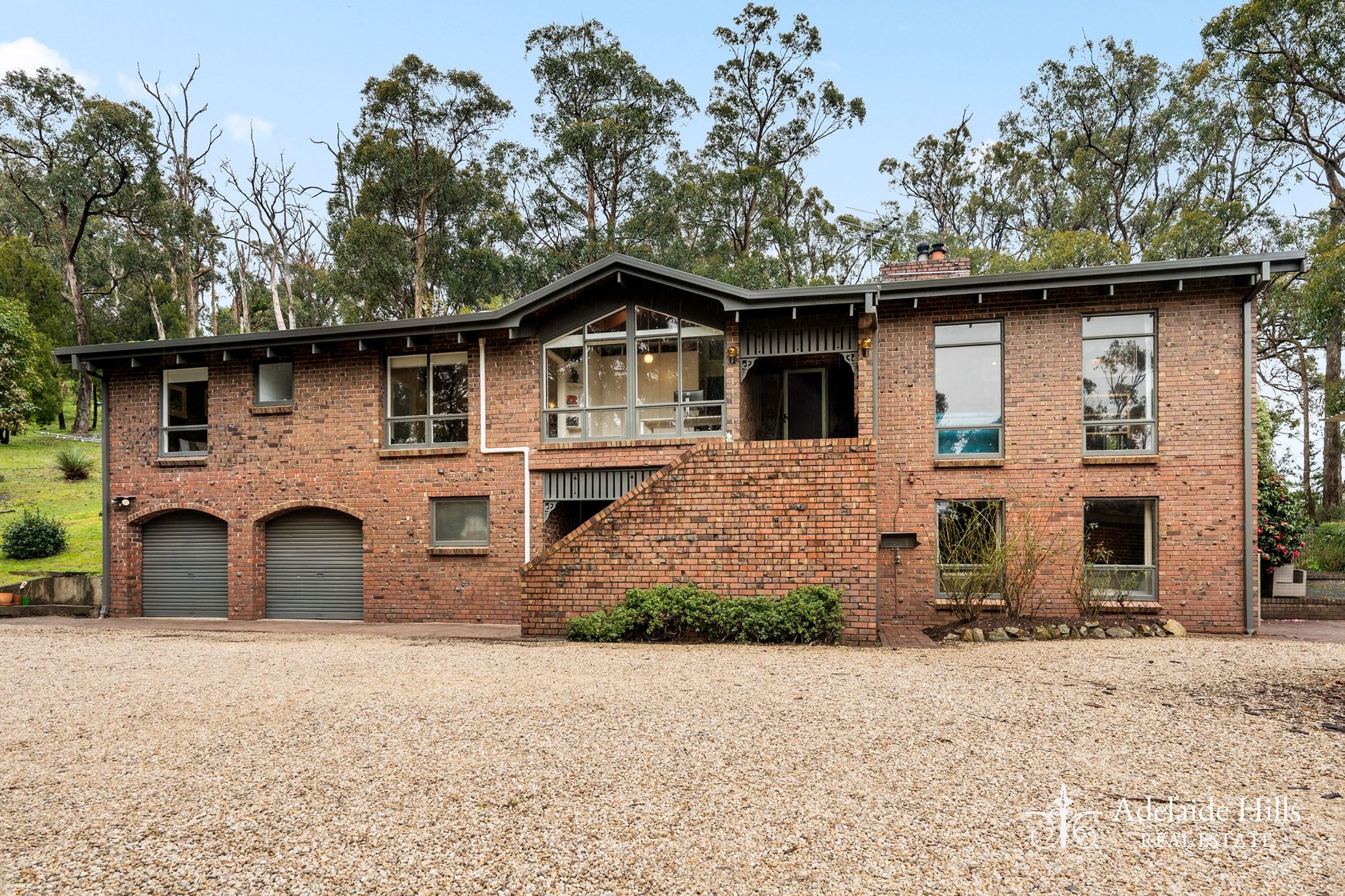 10 Shurdington Road, Crafers - Image 1