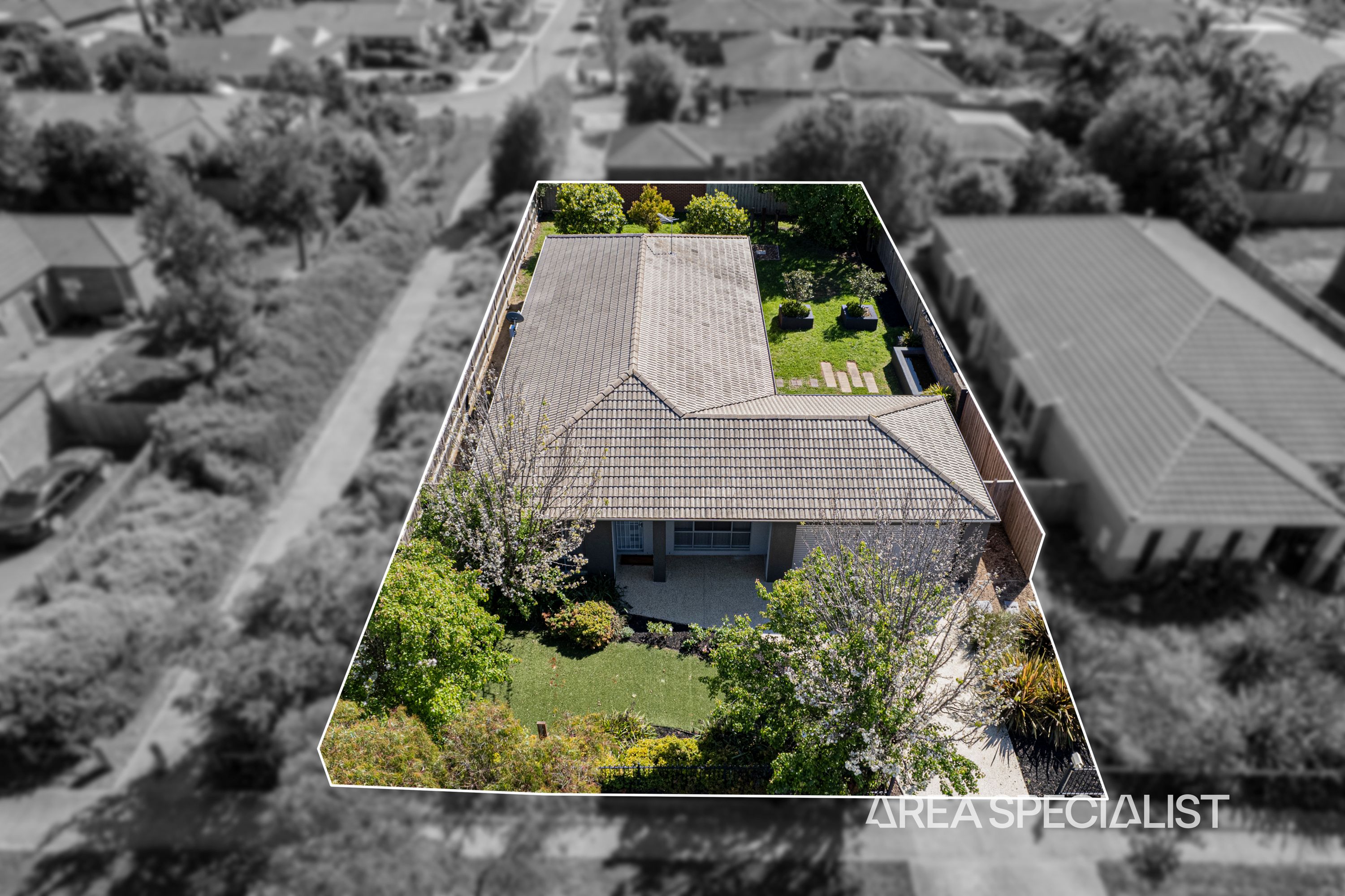 140 Webster Way, Pakenham - Thumbnail 2