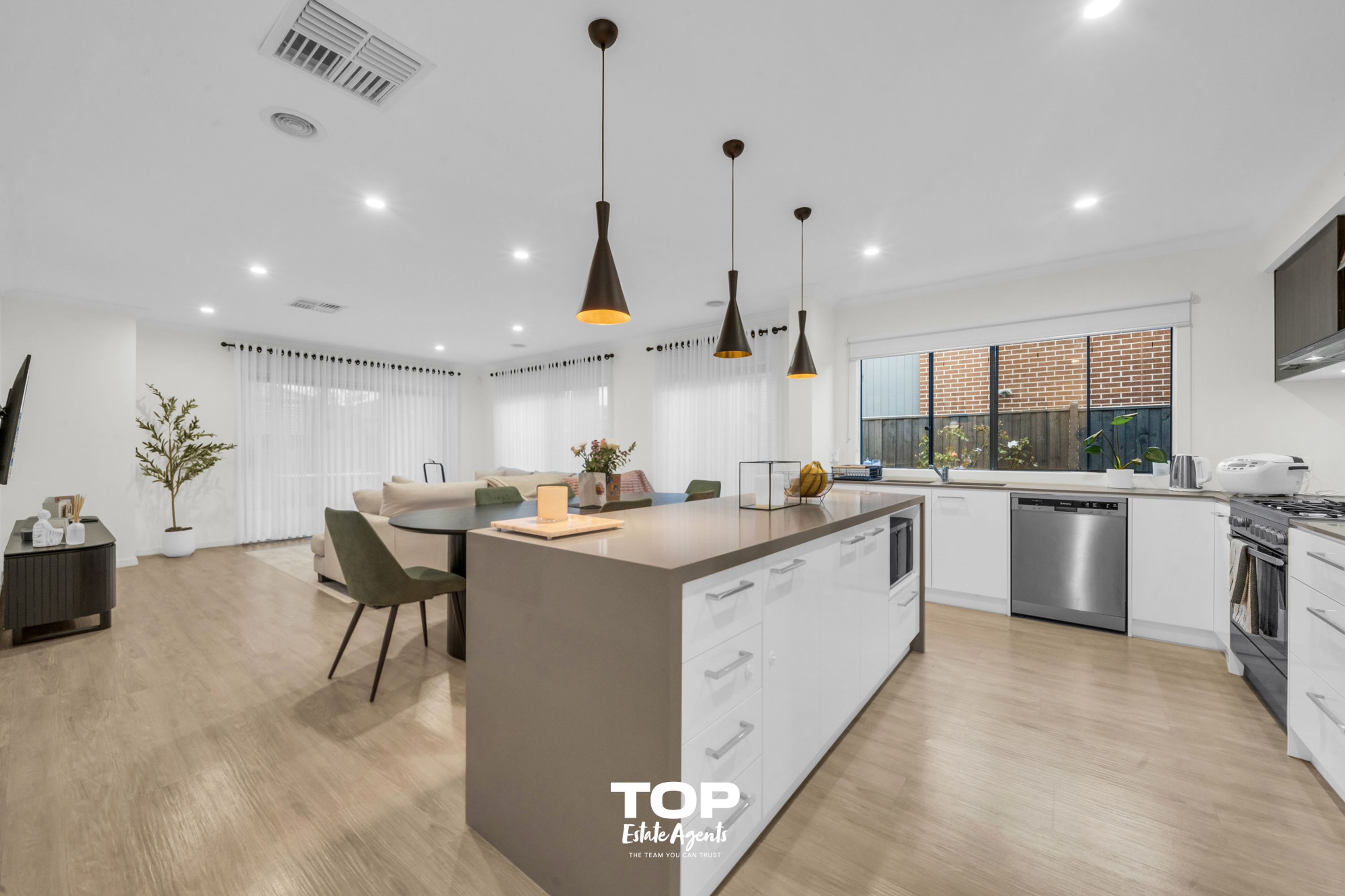 26 Langshan Road, Clyde North - Thumbnail 8