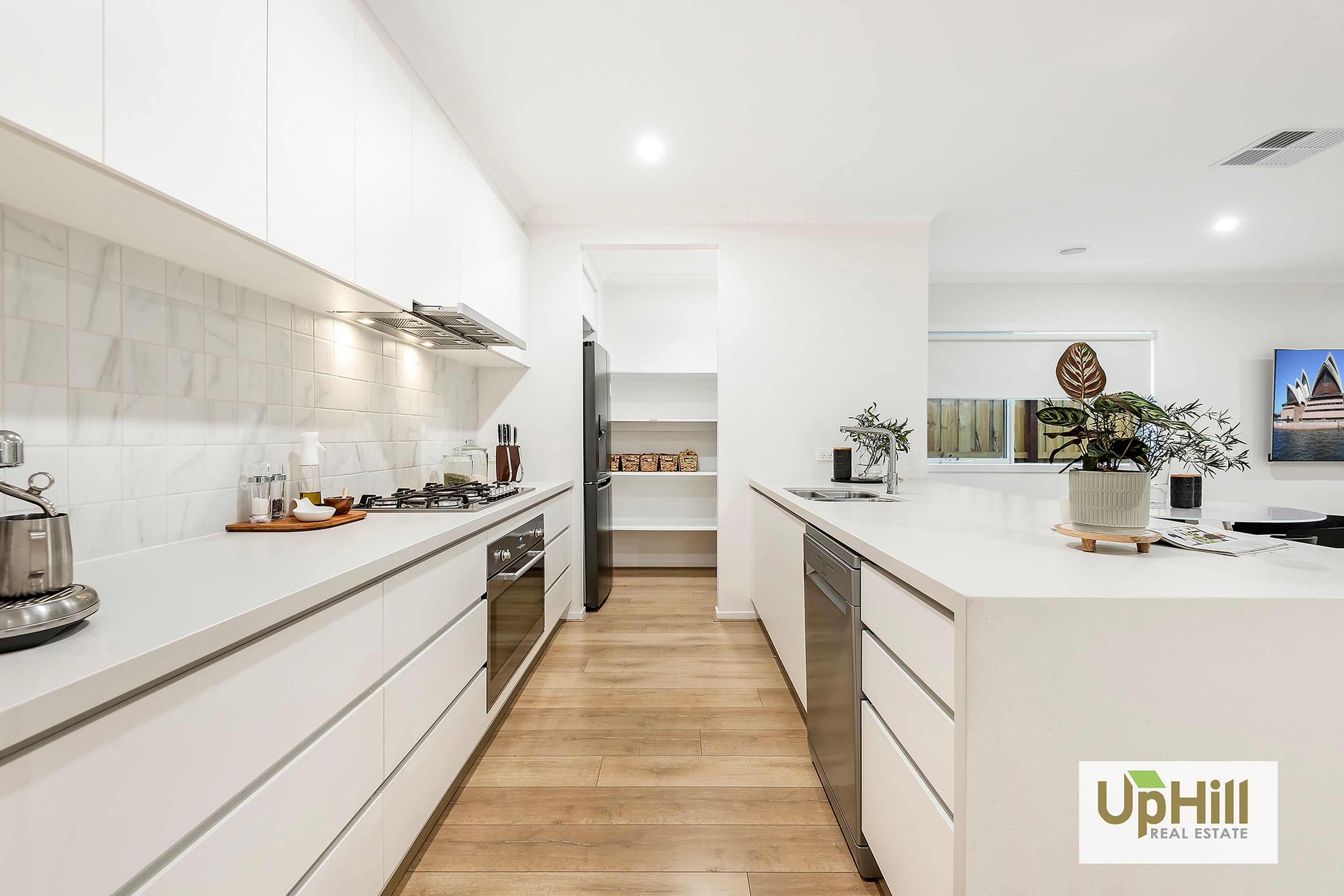 40 Burnbank Parade, Clyde North - Thumbnail 4
