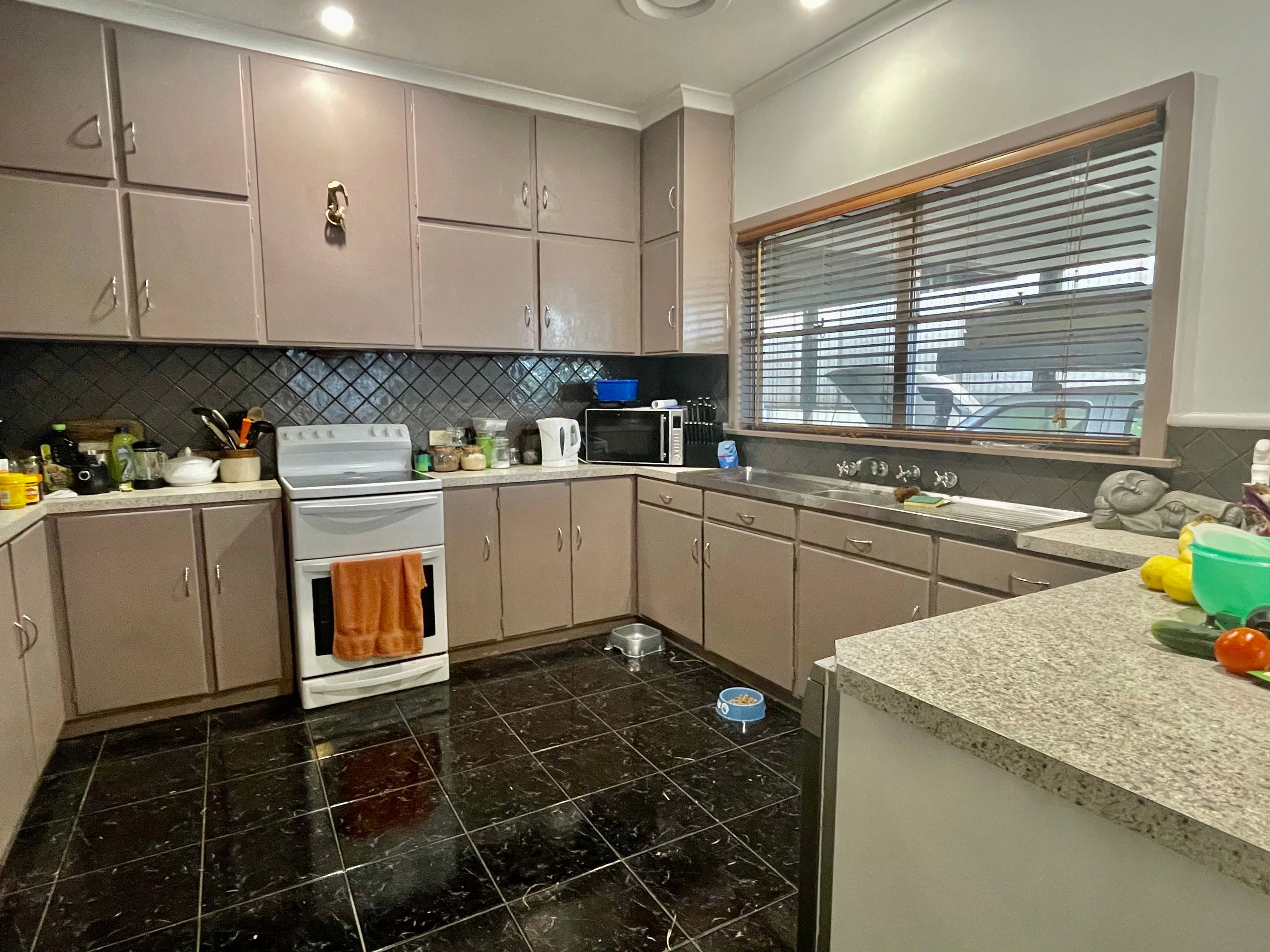 68 Edith Street, Horsham VIC 3400, Horsham - Thumbnail 2