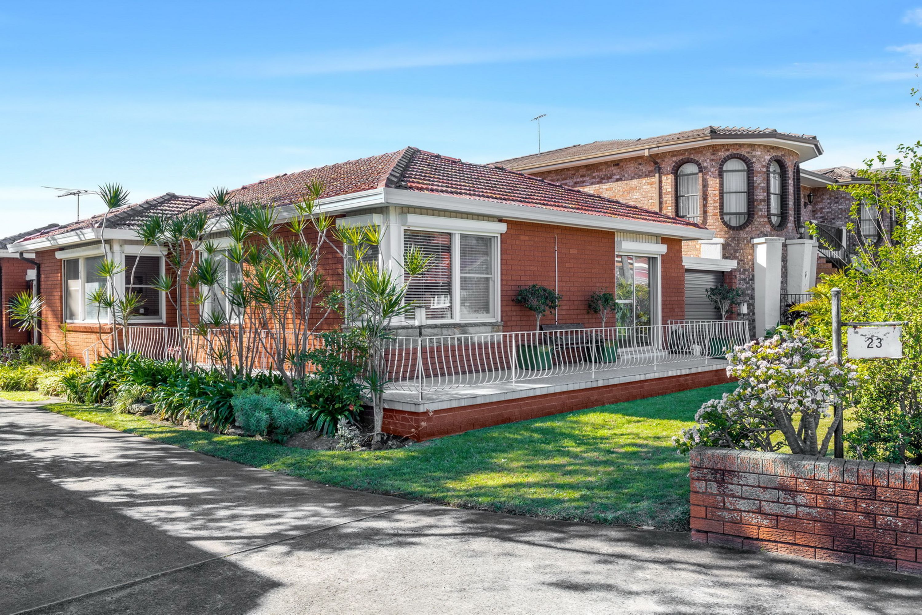 1/23 Robinson Street