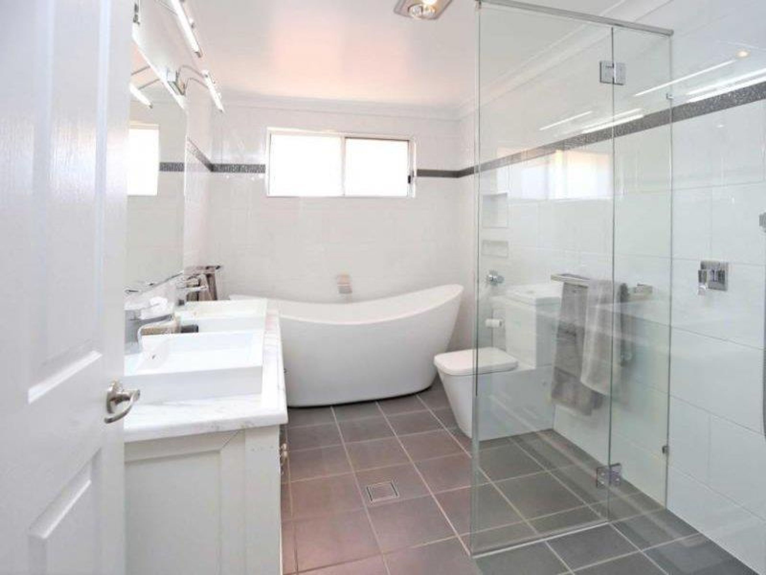 1 McLennan Close, Grafton - Thumbnail 4