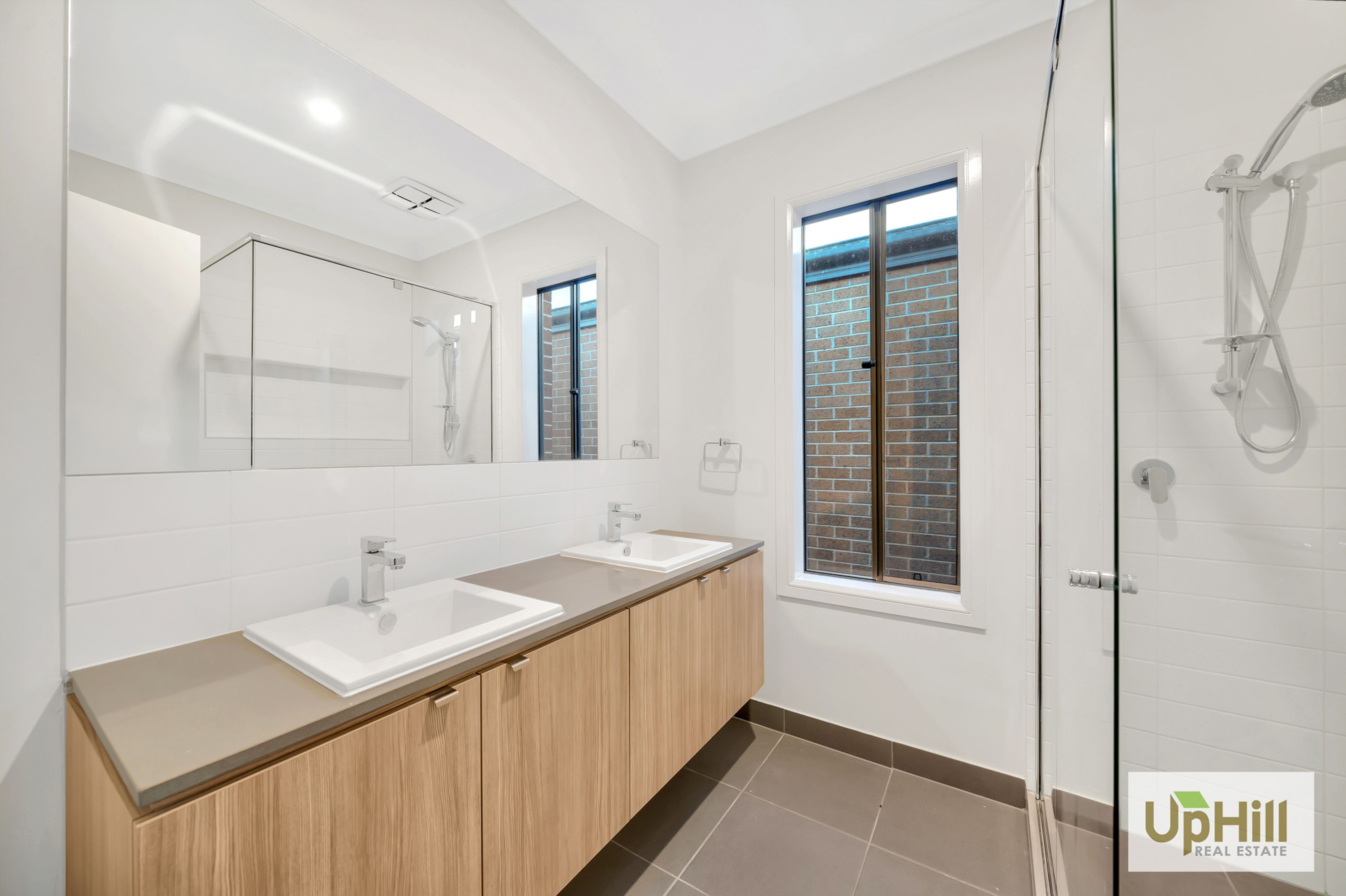 28 PABLO DRIVE, Clyde North - Thumbnail 3