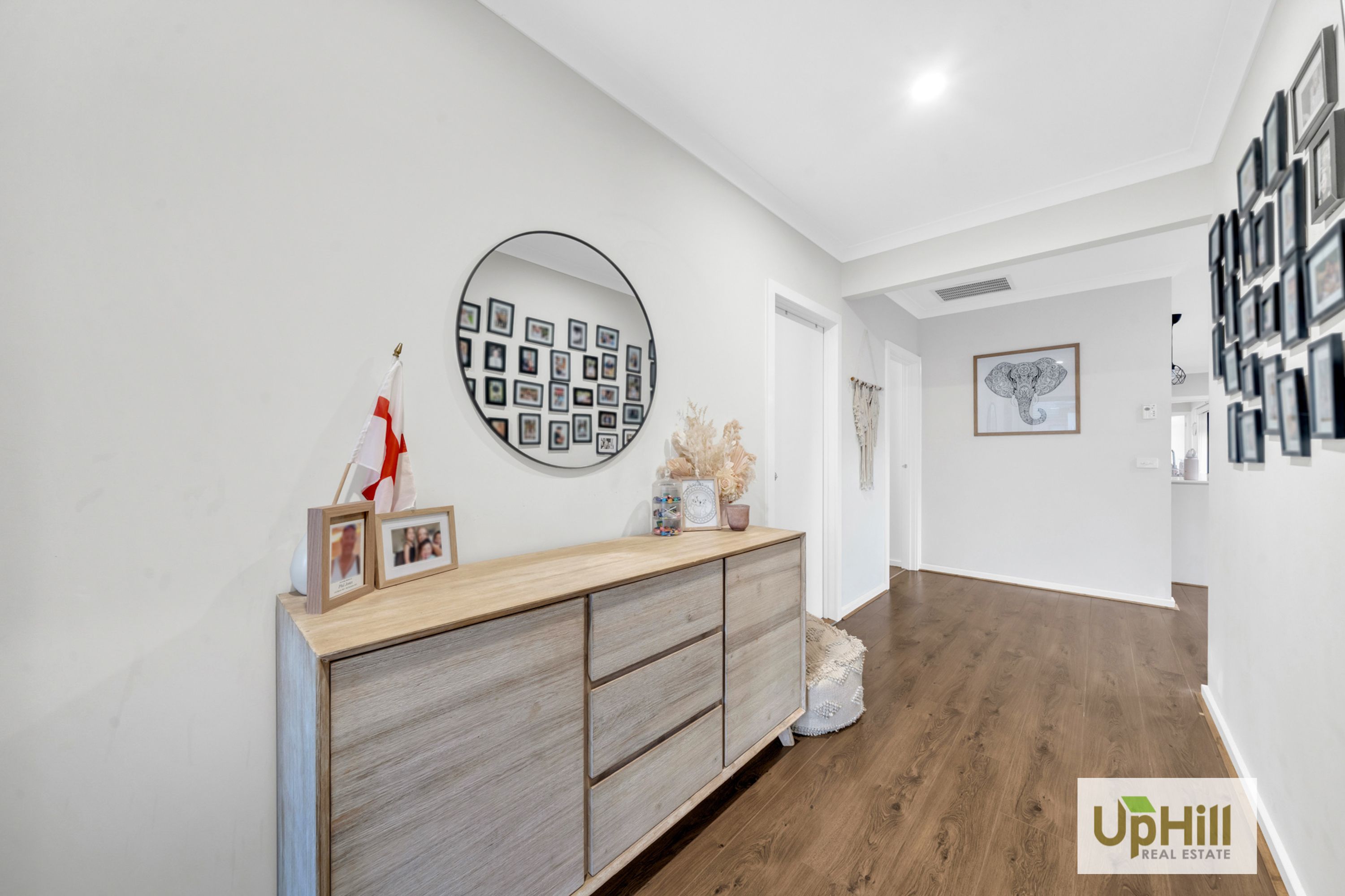 4 Bazadaise Drive, Clyde North - Thumbnail 5