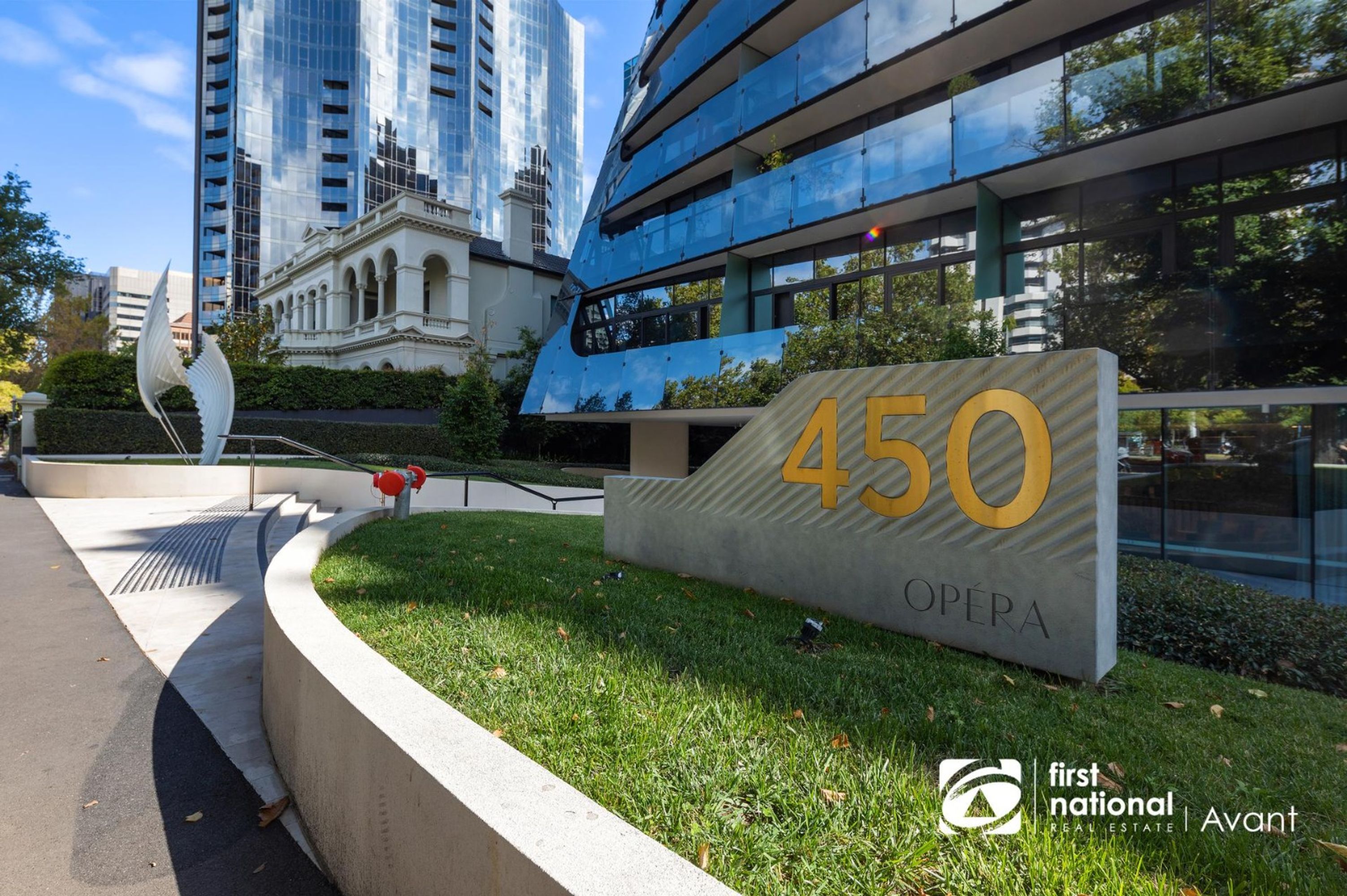 411/450 St Kilda Road