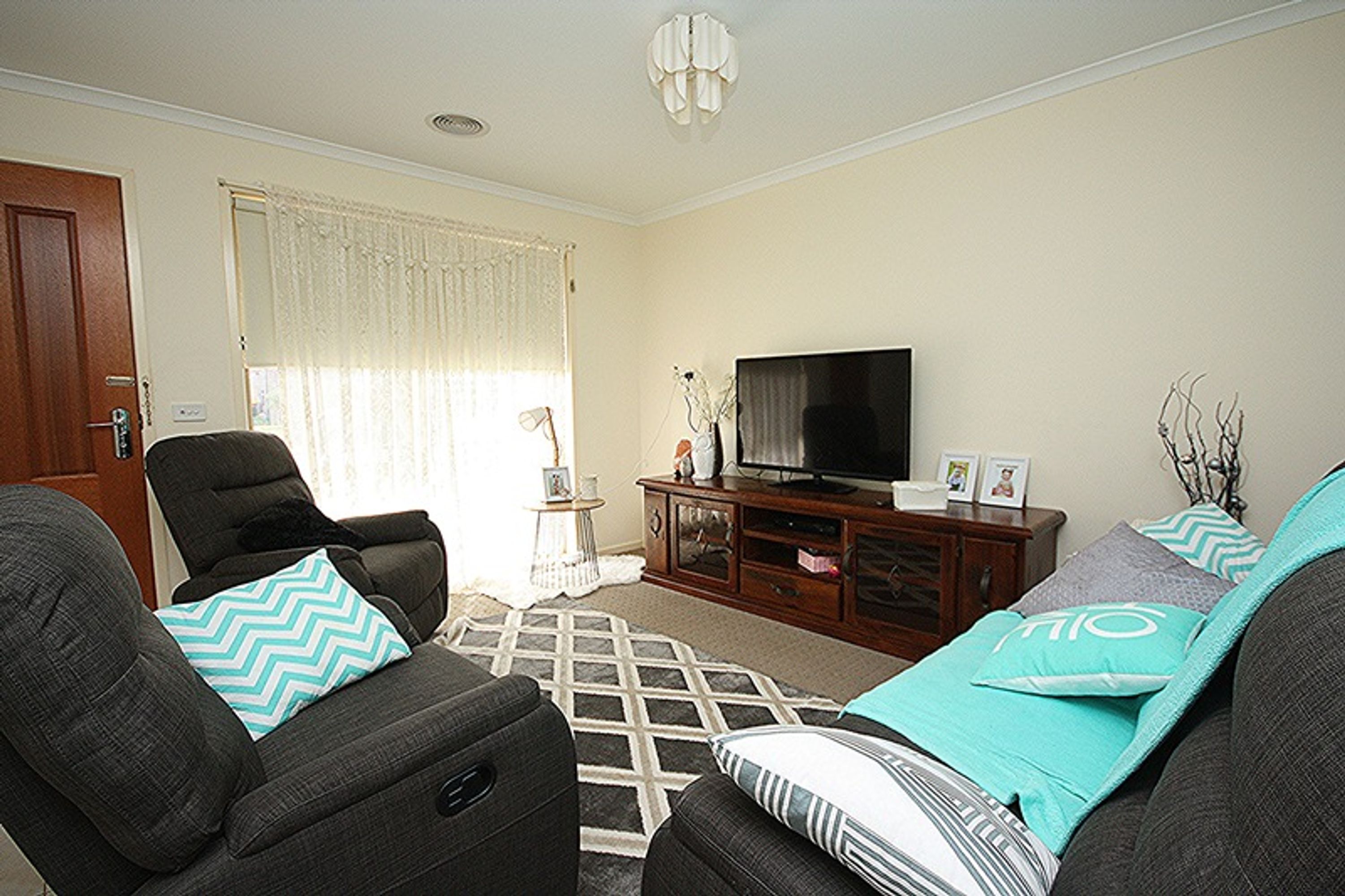 13 Hickson Street, Horsham VIC 3400, Horsham - Thumbnail 2