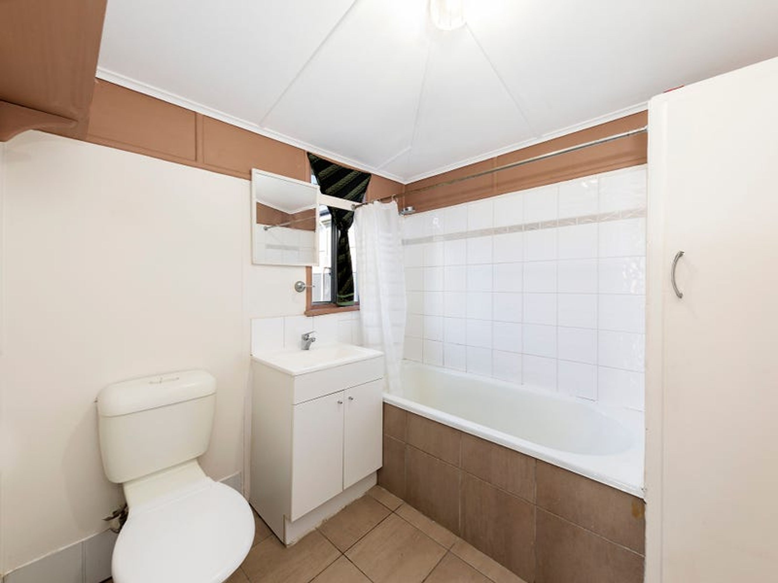 7 Morpeth Street, Harwood - Thumbnail 8