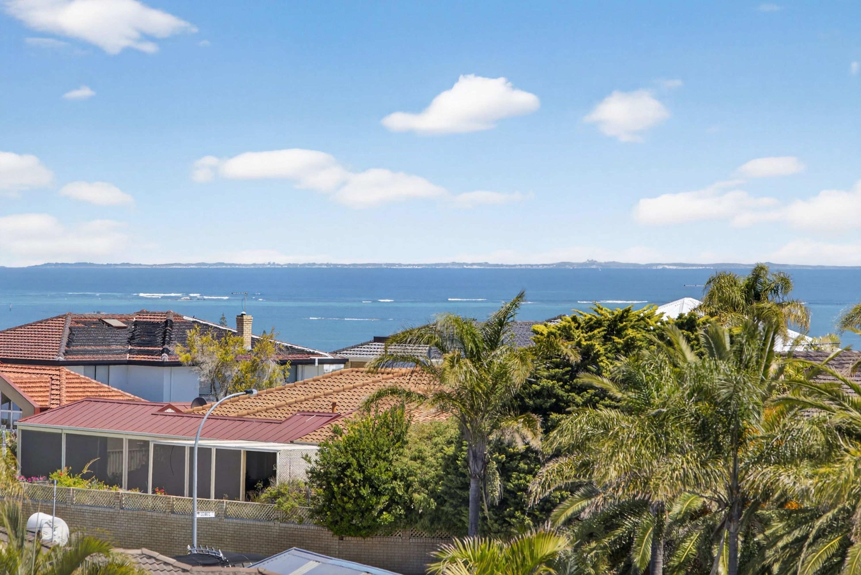 9 Seapeak Road, Ocean Reef - Thumbnail 4