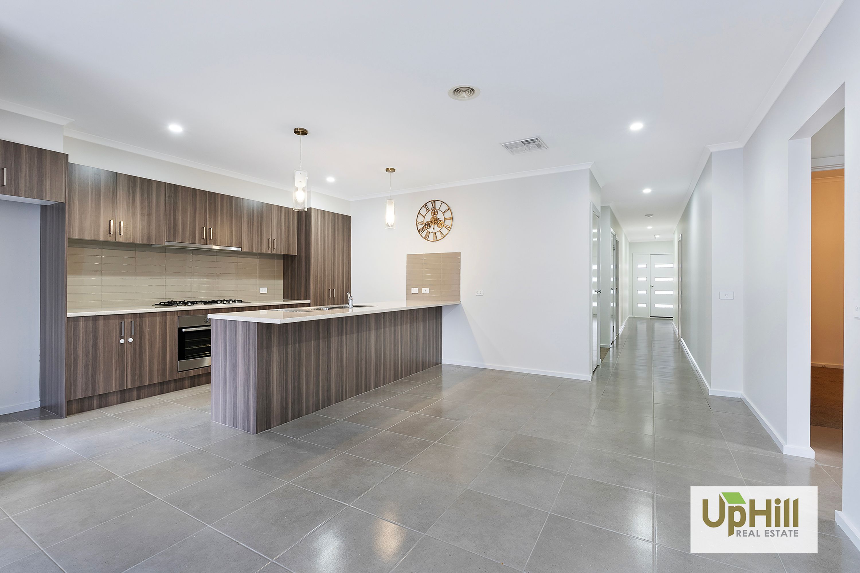 66 Picnic Avenue, Clyde North - Thumbnail 5