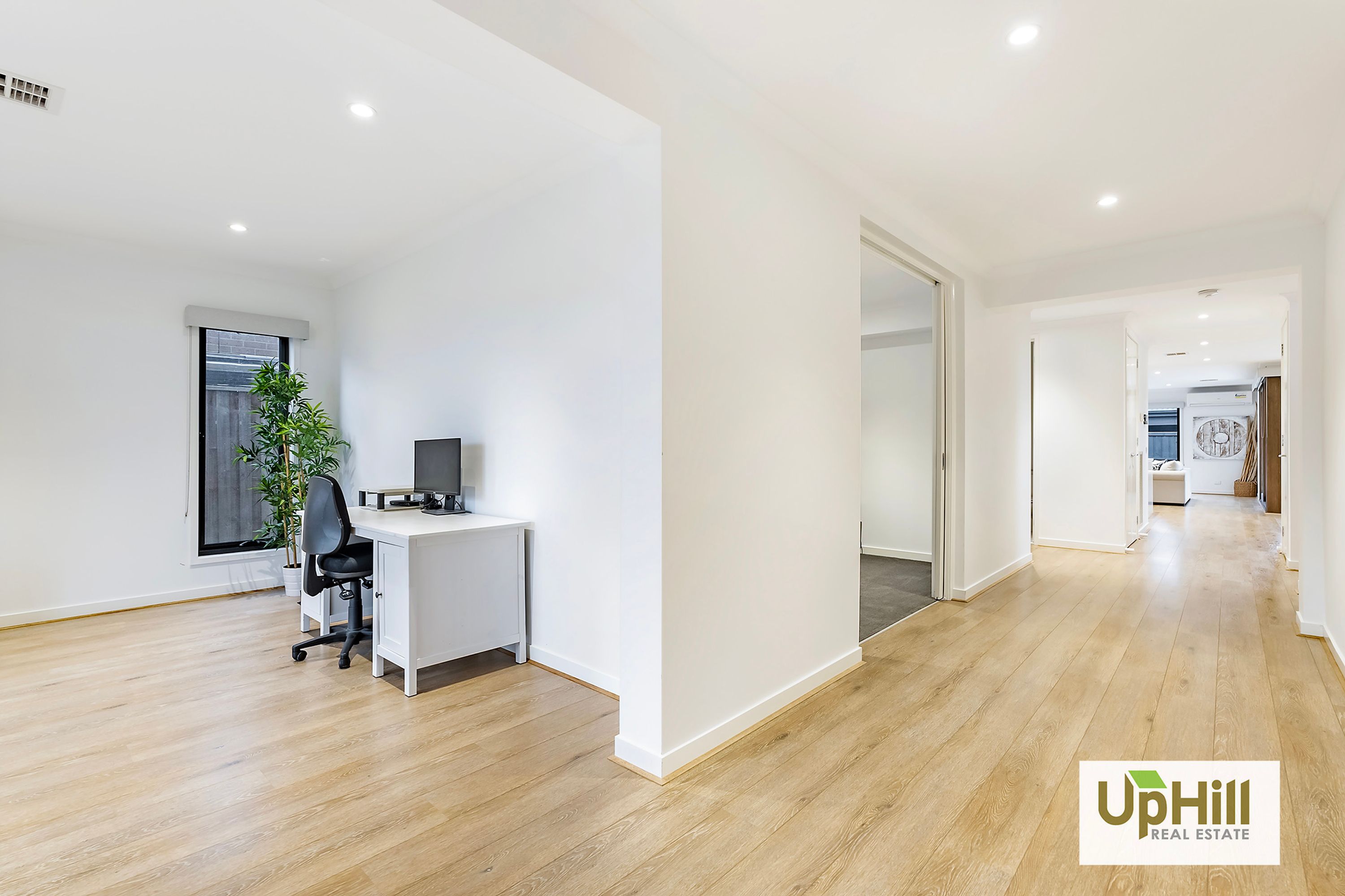 15 Emery Drive, Clyde North - Thumbnail 2