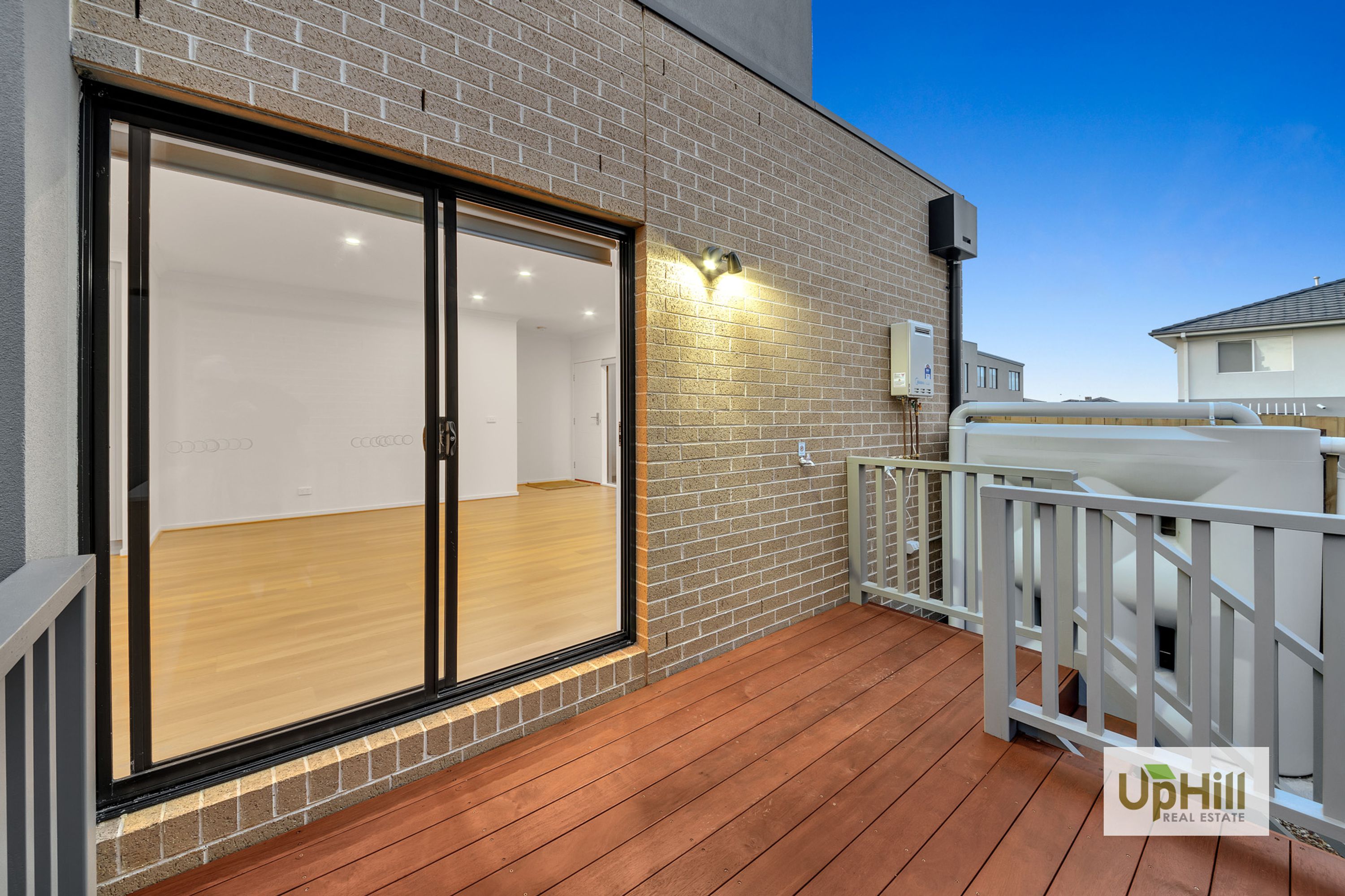 8 Tarnbeck Circuit, Clyde North - Thumbnail 6