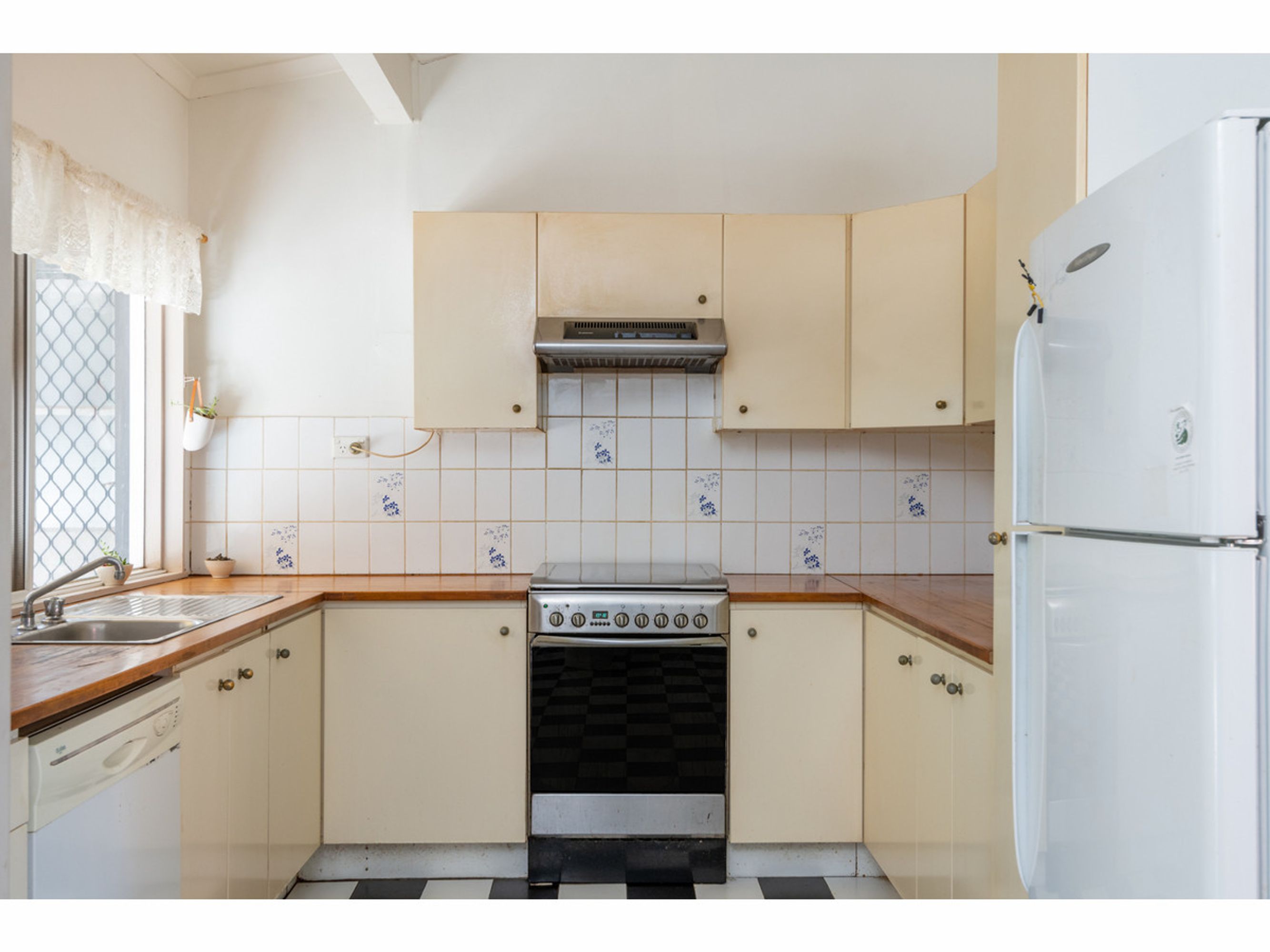 86 Dalrymple Avenue, Wentworth Falls - Thumbnail 6