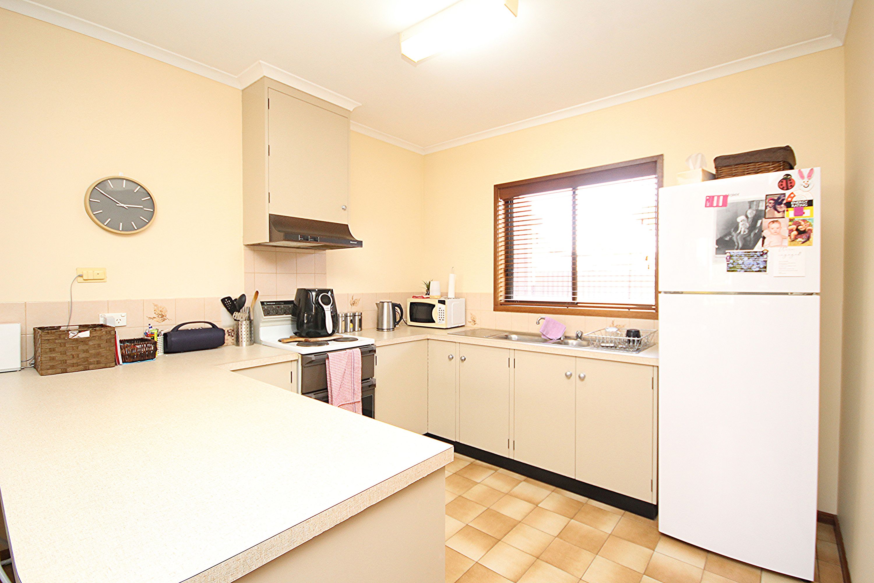 2/19 Harriett Street, Horsham VIC 3400, Horsham - Thumbnail 2