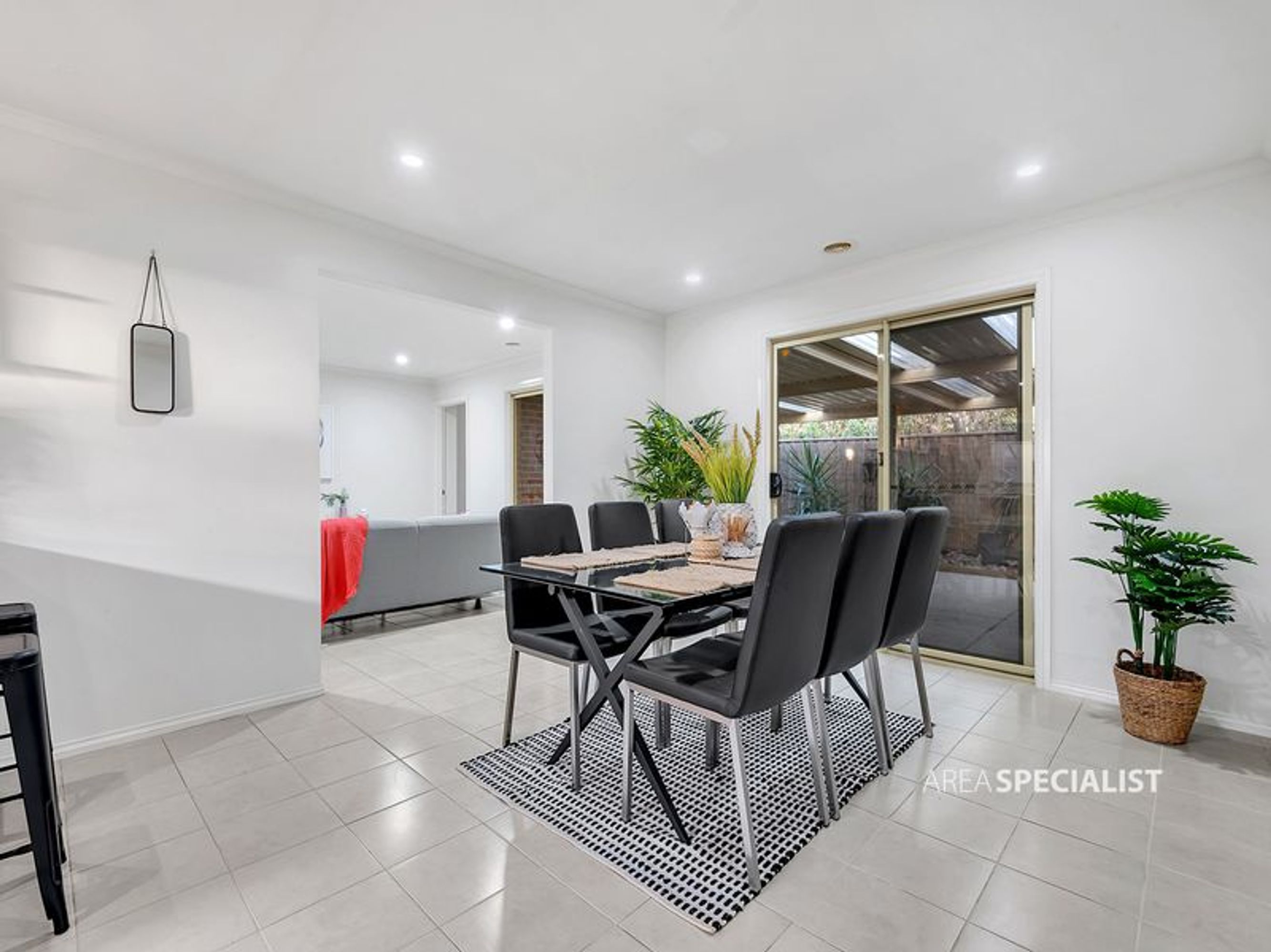 34 Springhill Drive, Cranbourne, Cranbourne - Thumbnail 6