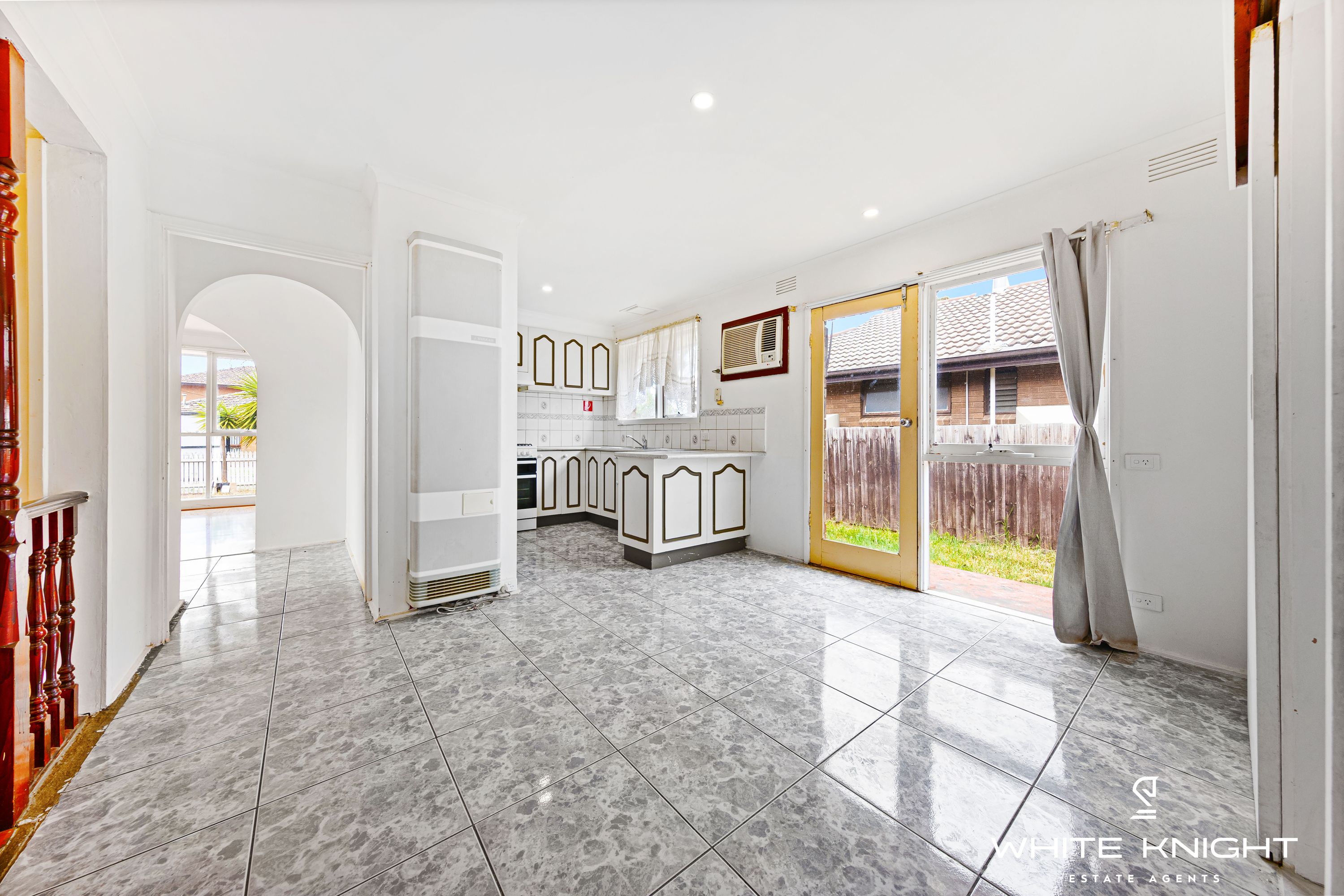 7 Revell Crescent, St Albans VIC 3021, St Albans - Thumbnail 3