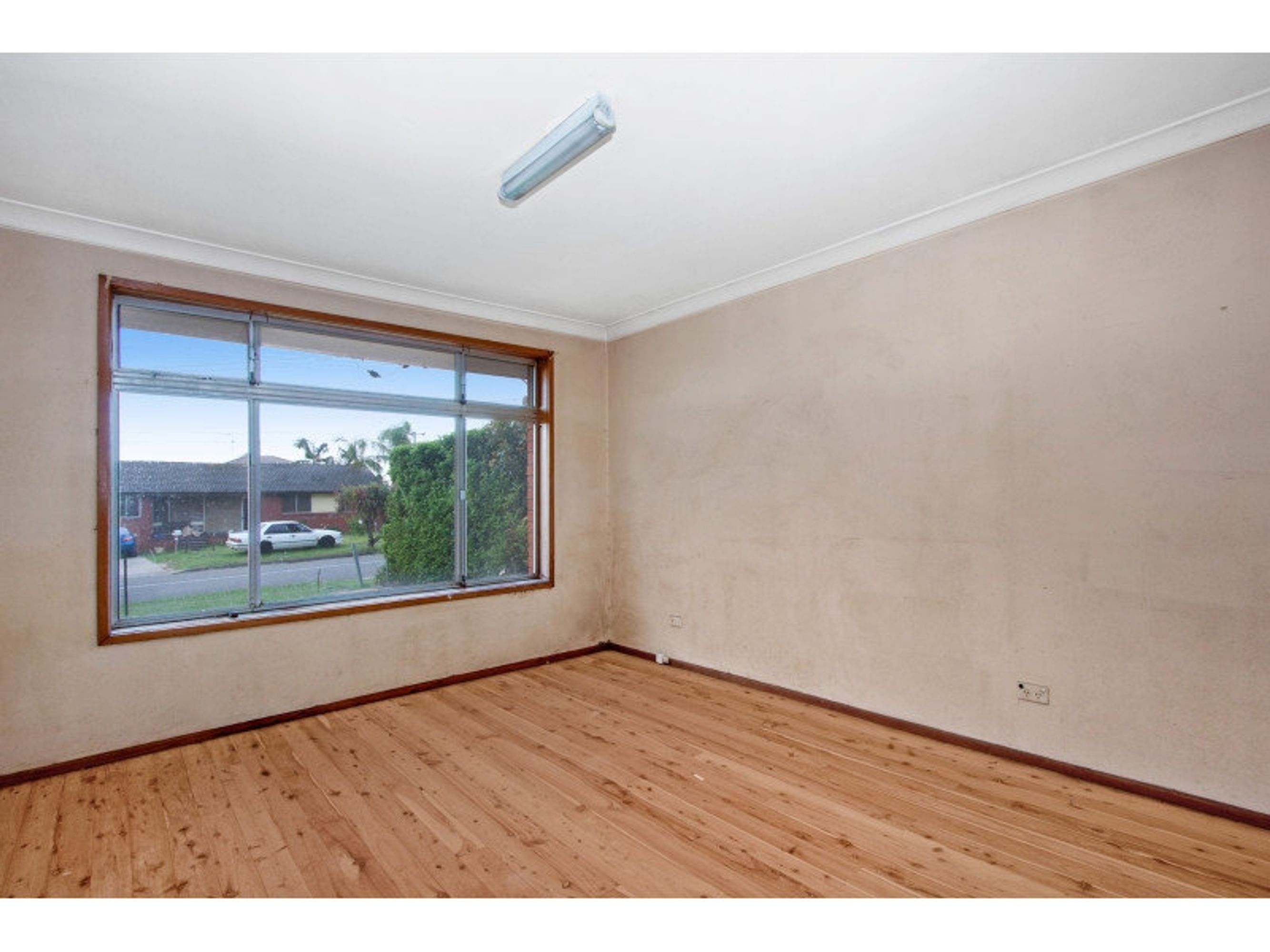 66 Clyde Avenue, Moorebank, Moorebank - Thumbnail 4