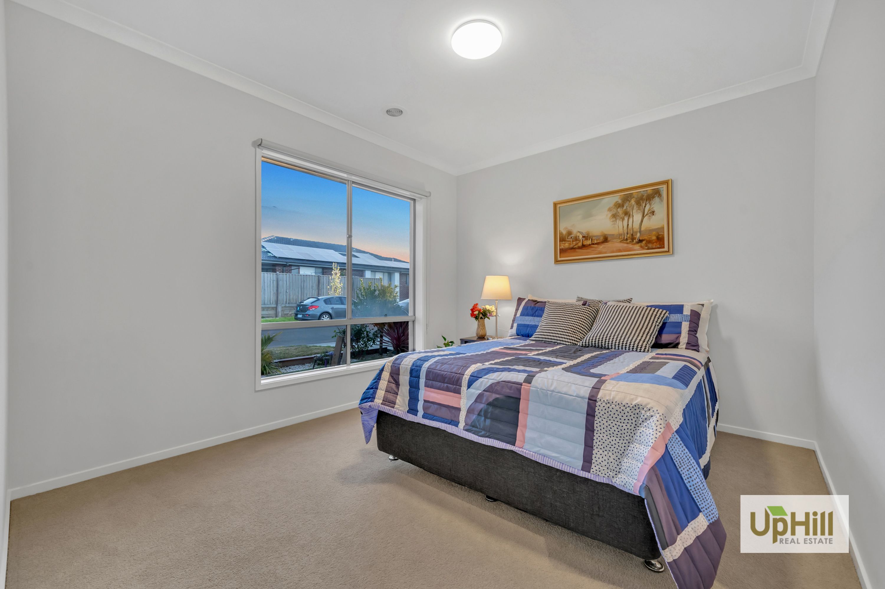 27 Rathberry Circuit, Clyde North - Thumbnail 2
