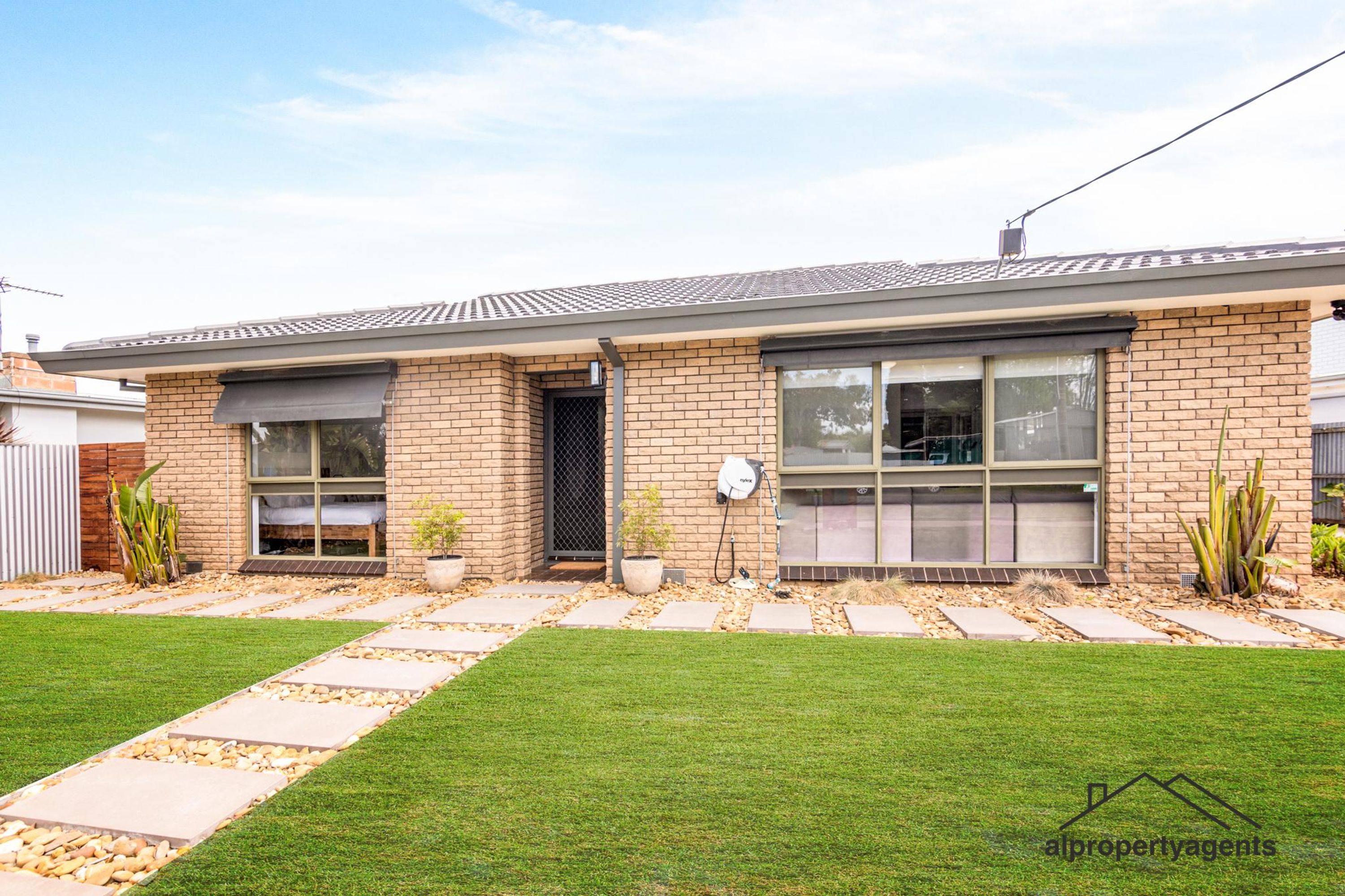 8 Drummond Street, Horsham VIC 3400