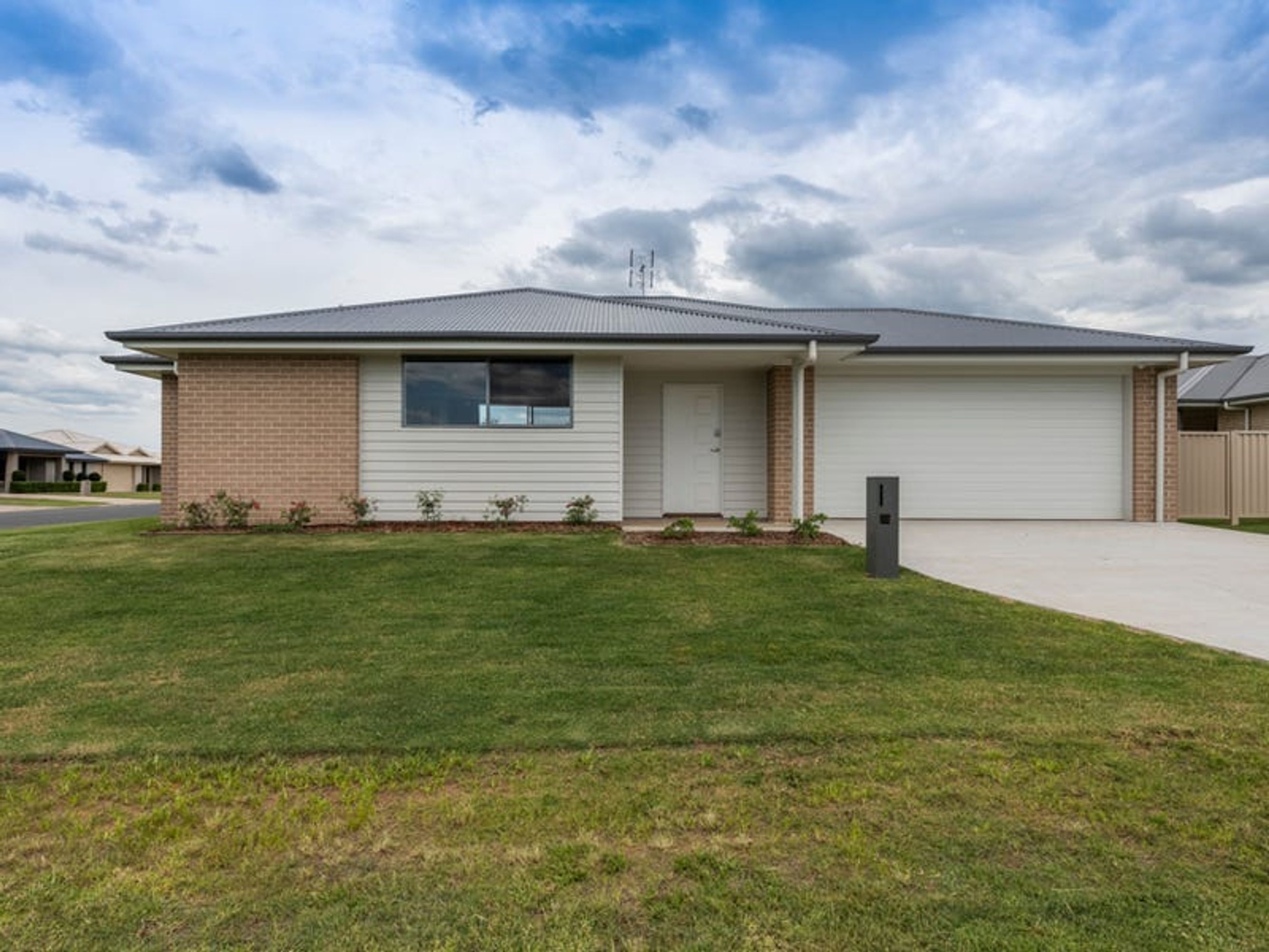 1A Rivertop Crescent