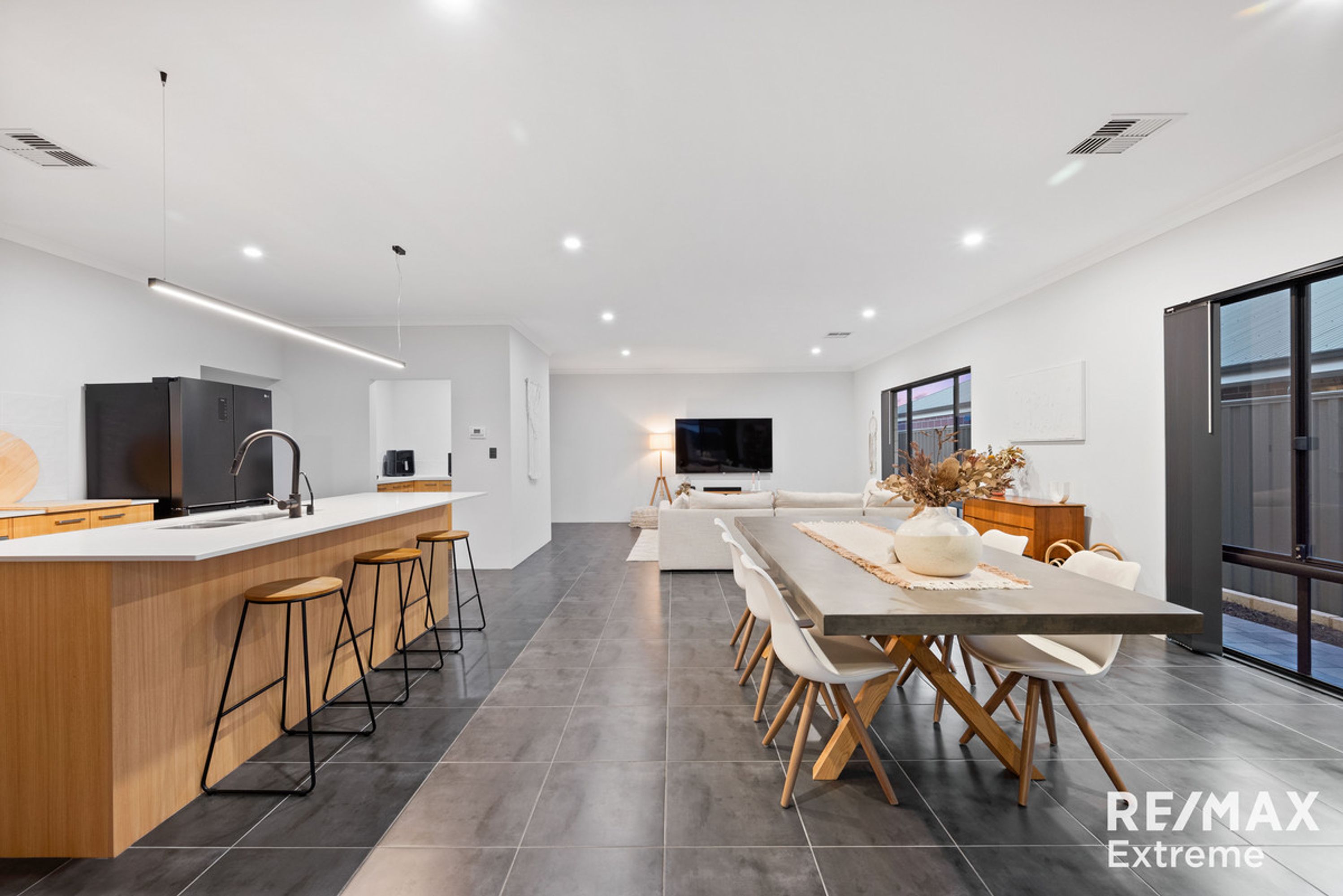 67 Balivanich Loop, Seville Grove - Thumbnail 6